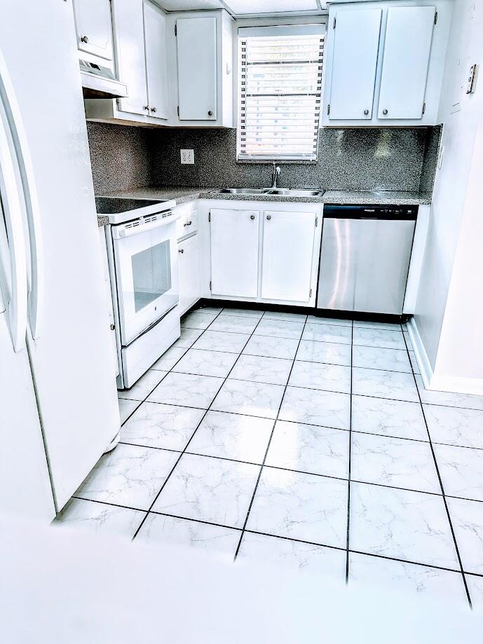 2420 Deer Creek Country Club Drive 104-D