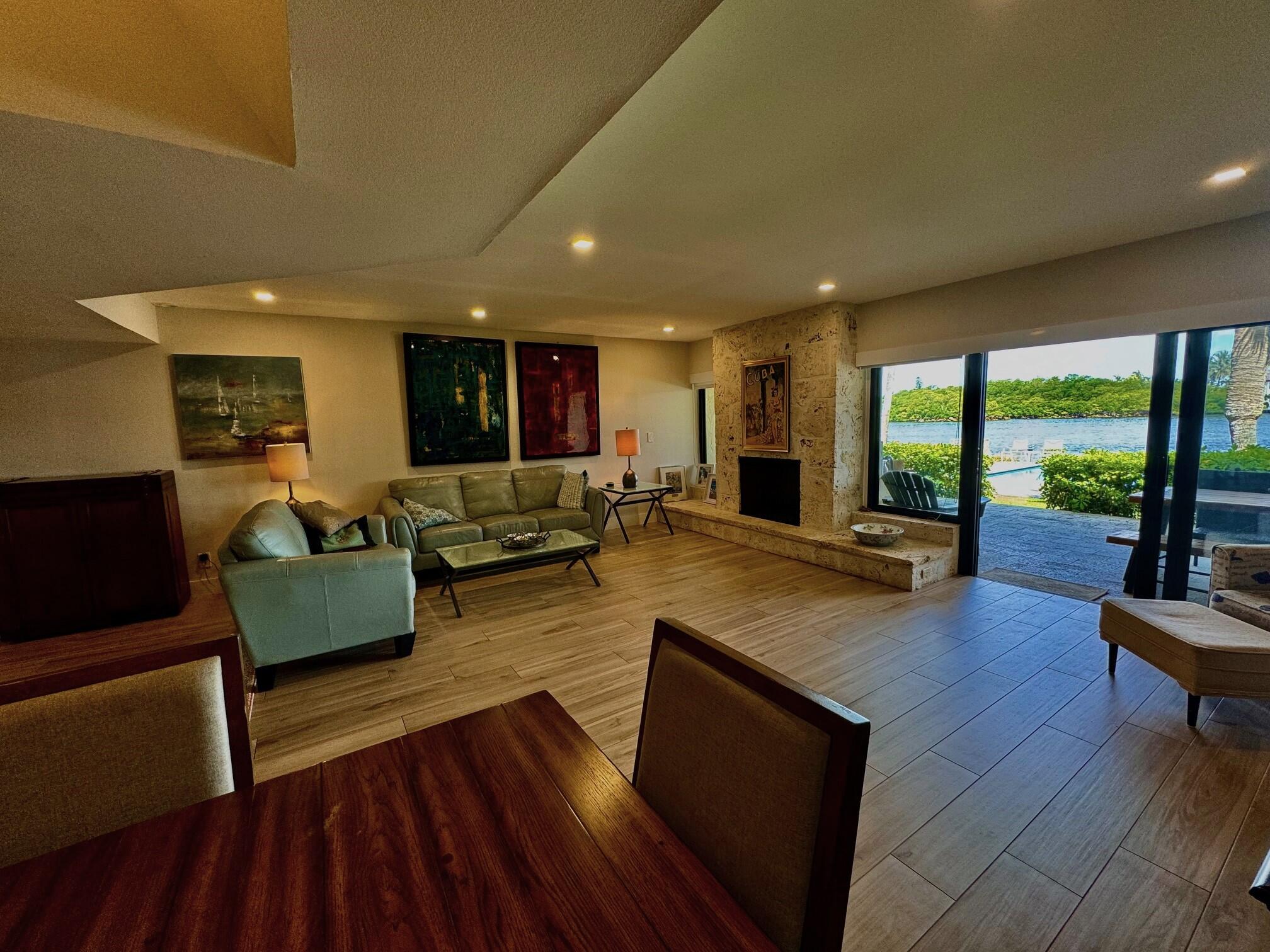 1003 Bel Air Drive