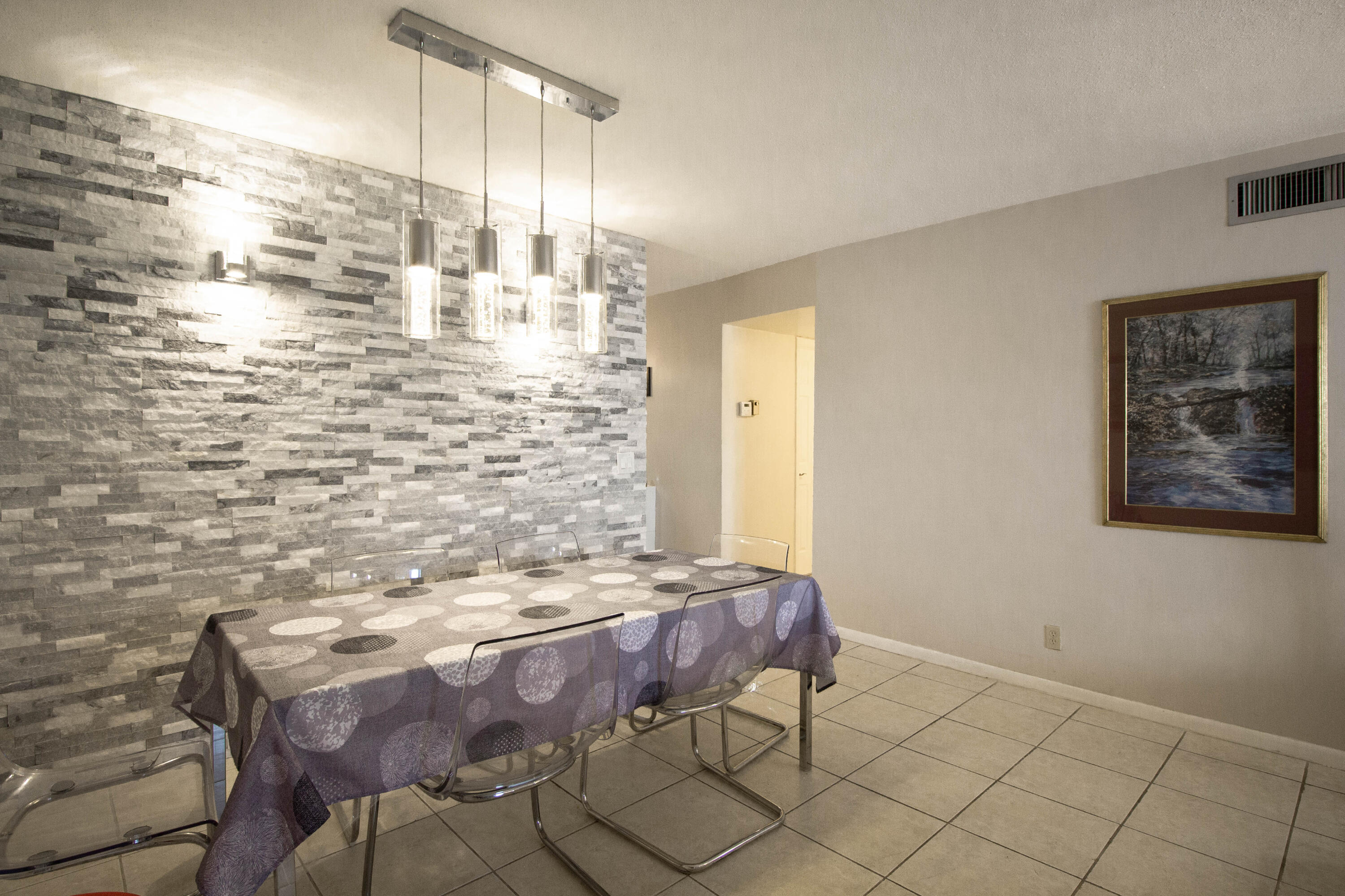 2600 NE 1st Lane 1160