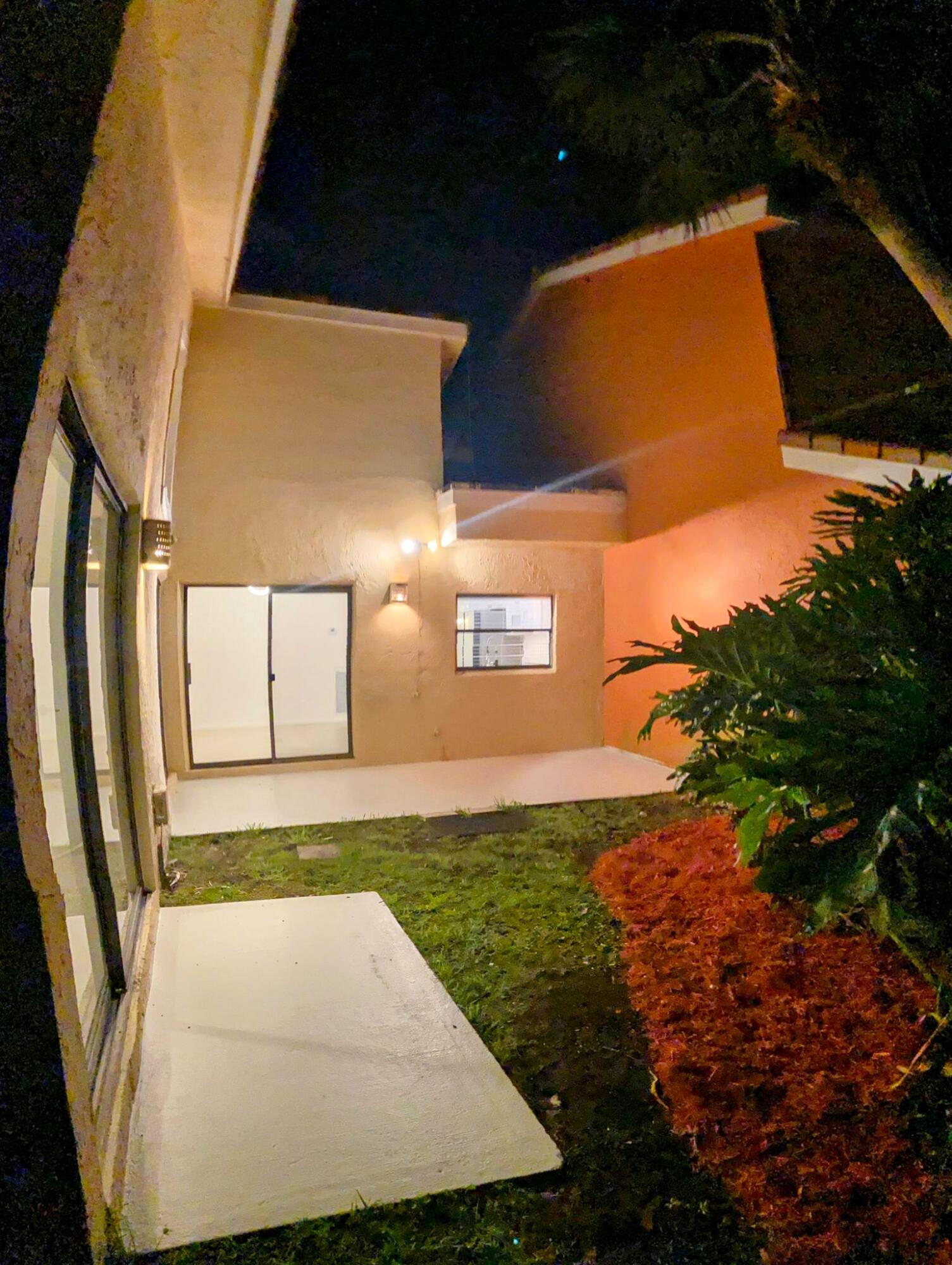 20789 Del Luna Drive