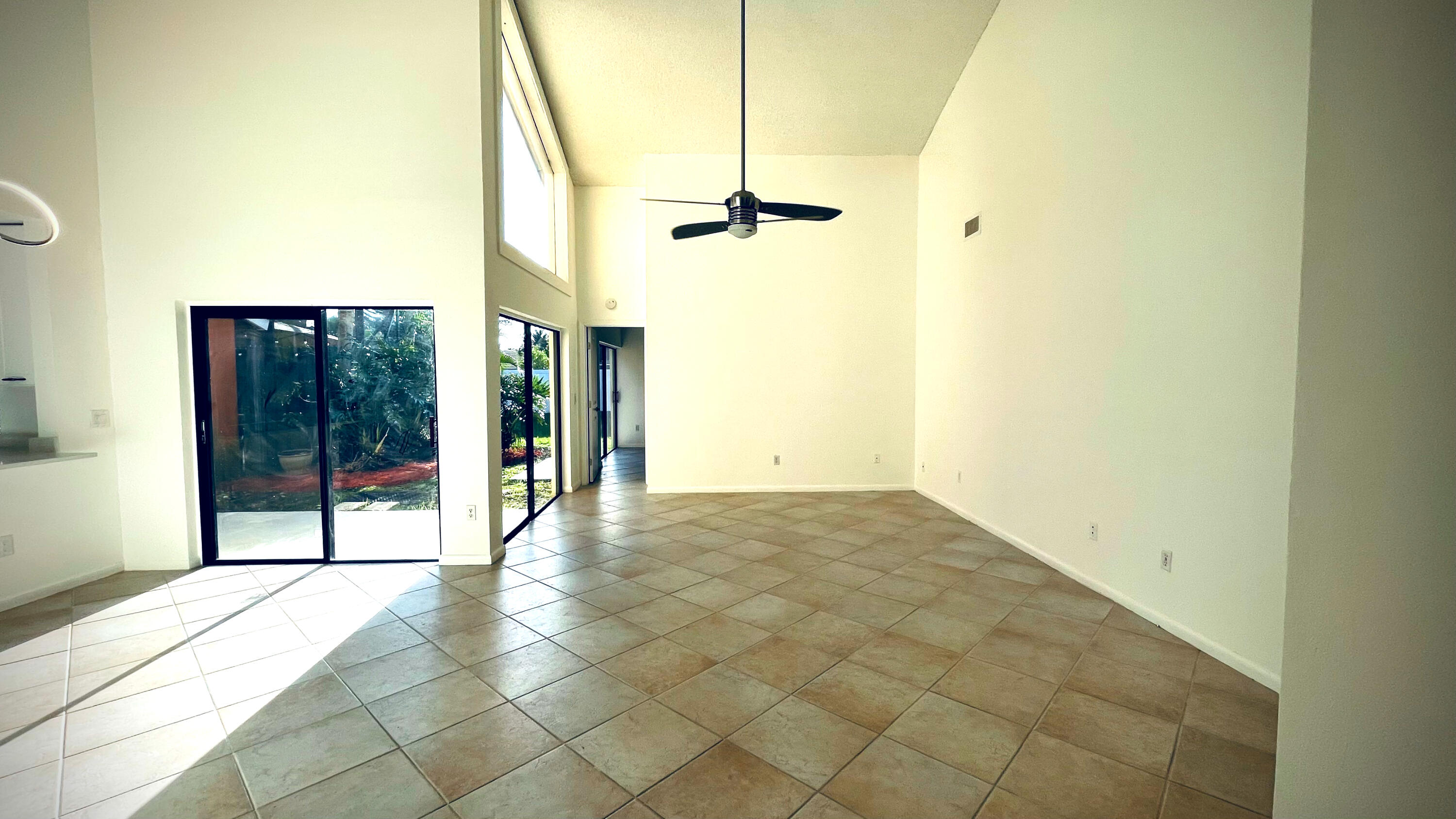 20789 Del Luna Drive