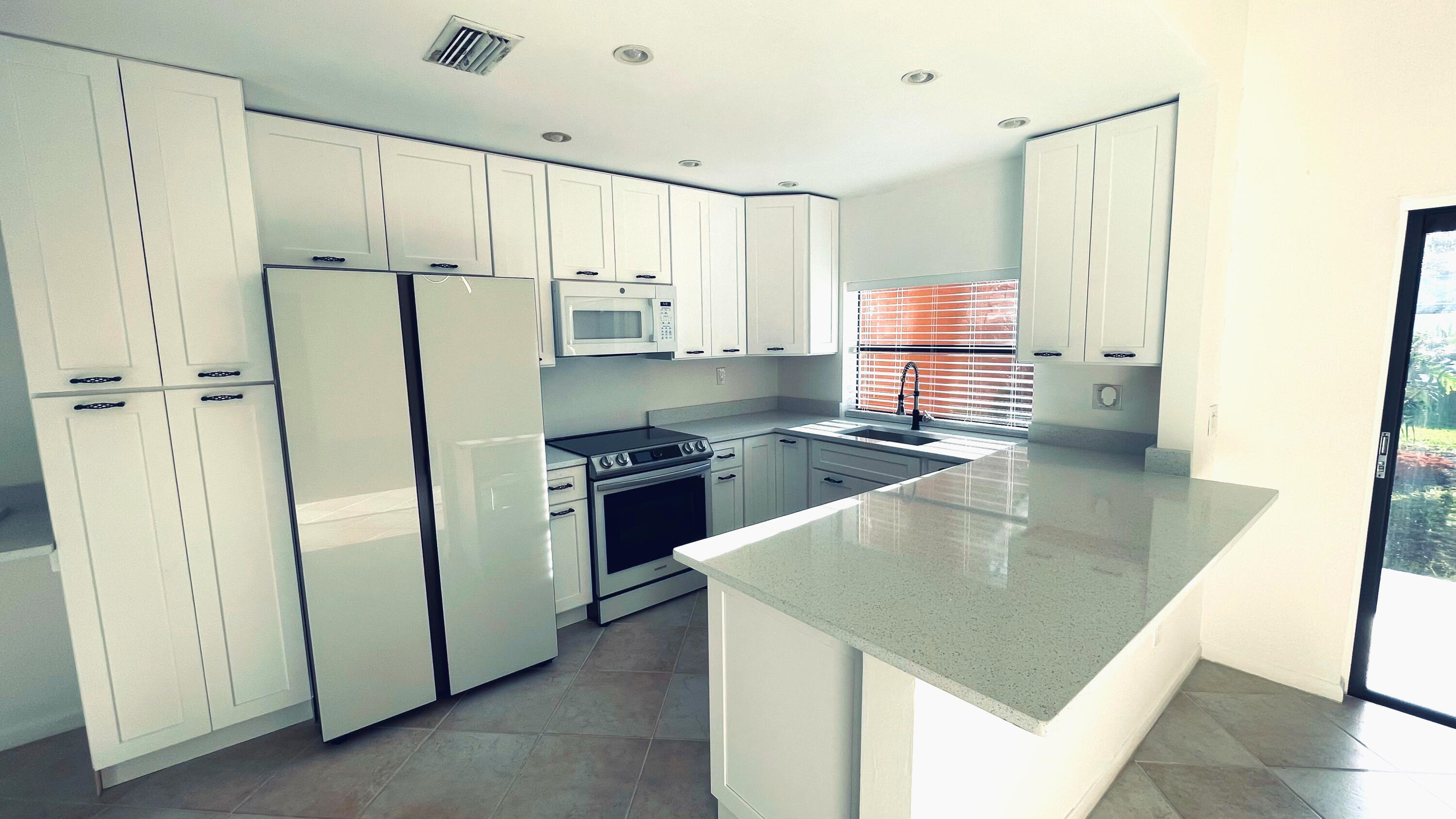 20789 Del Luna Drive