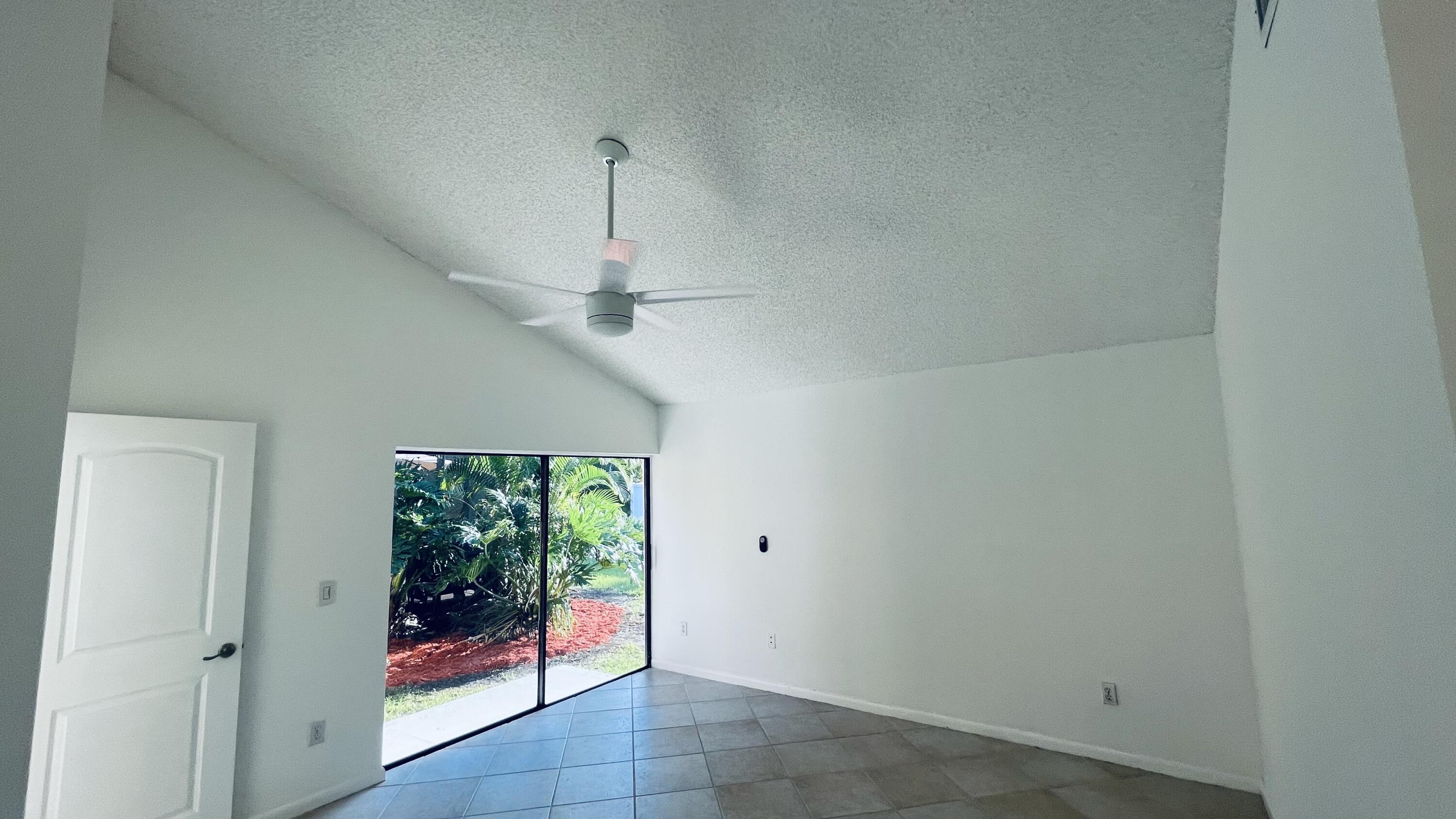 20789 Del Luna Drive