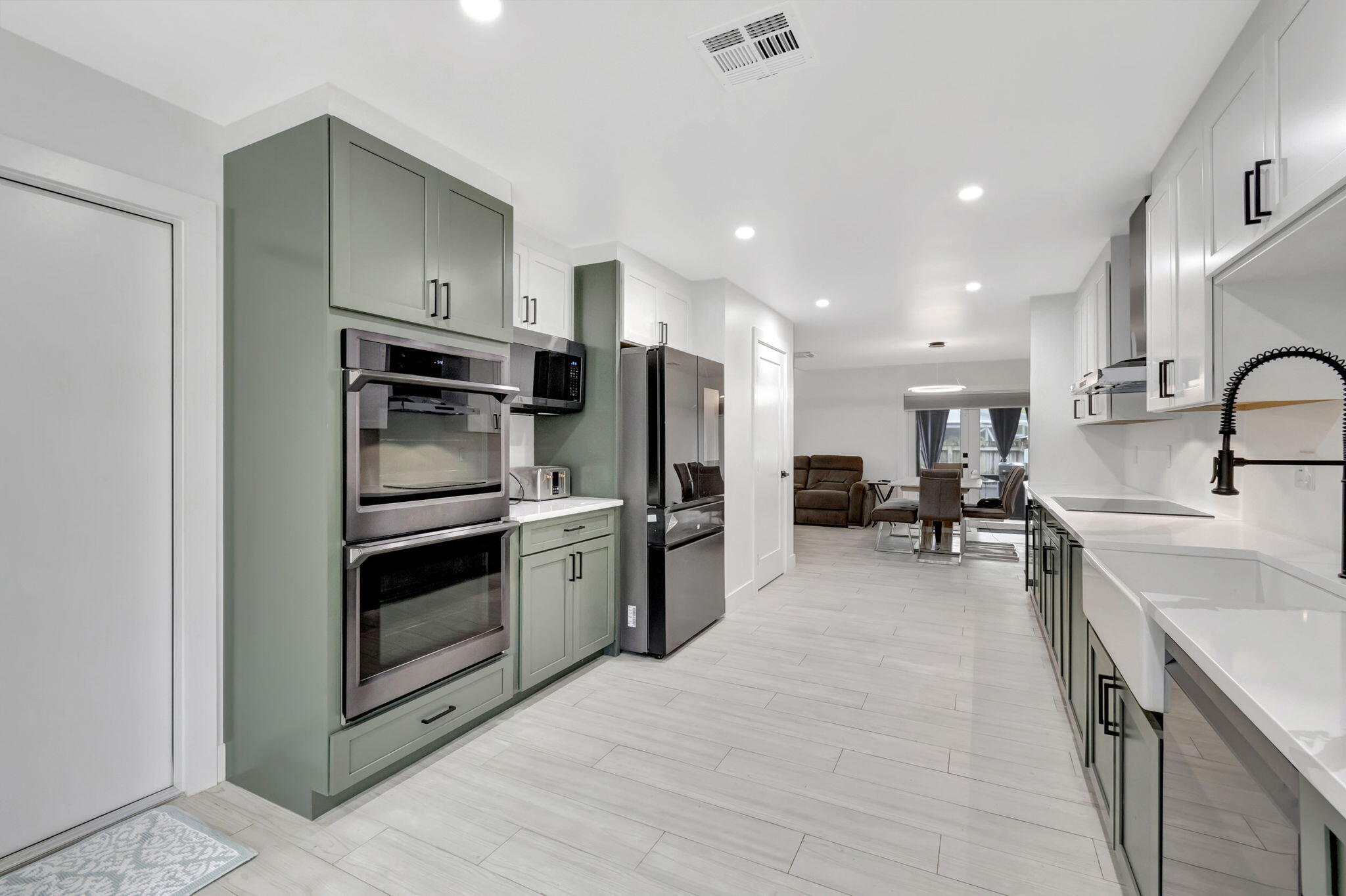 1001 NW 5th Avenue
