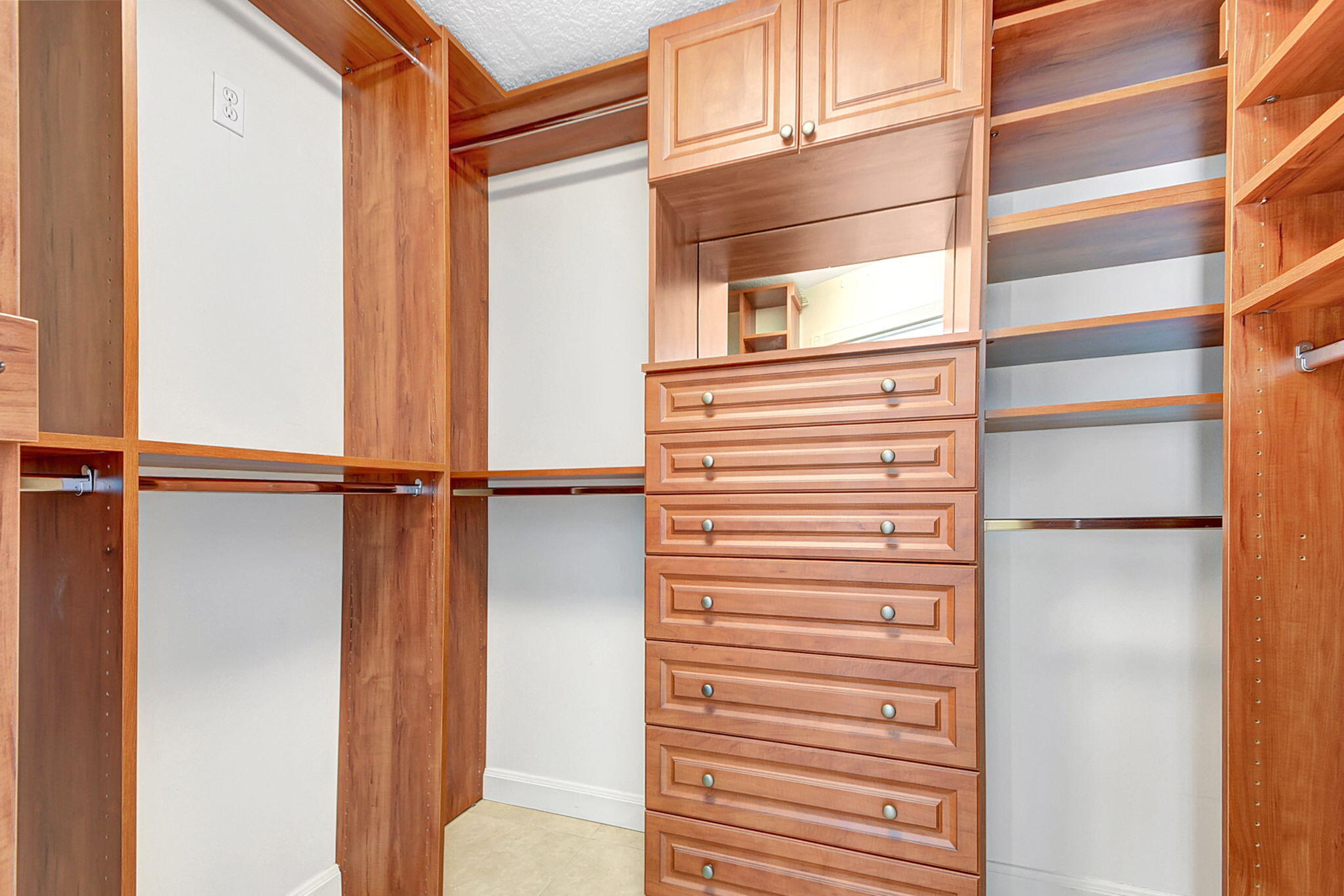 1200 Scotia Drive 408