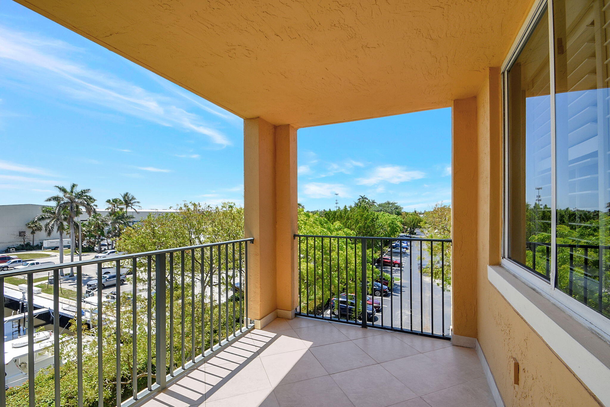 1200 Scotia Drive 408