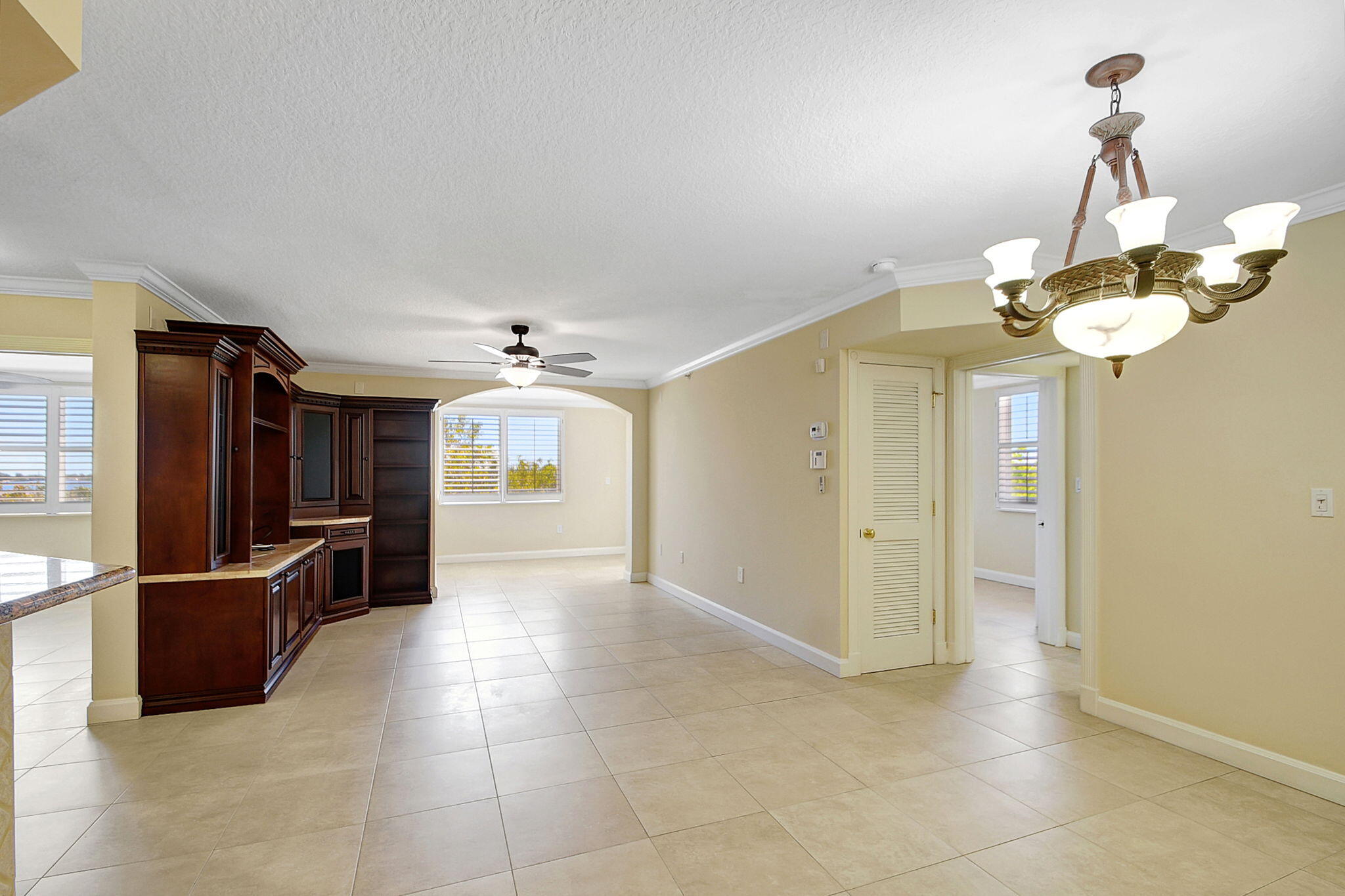 1200 Scotia Drive 408