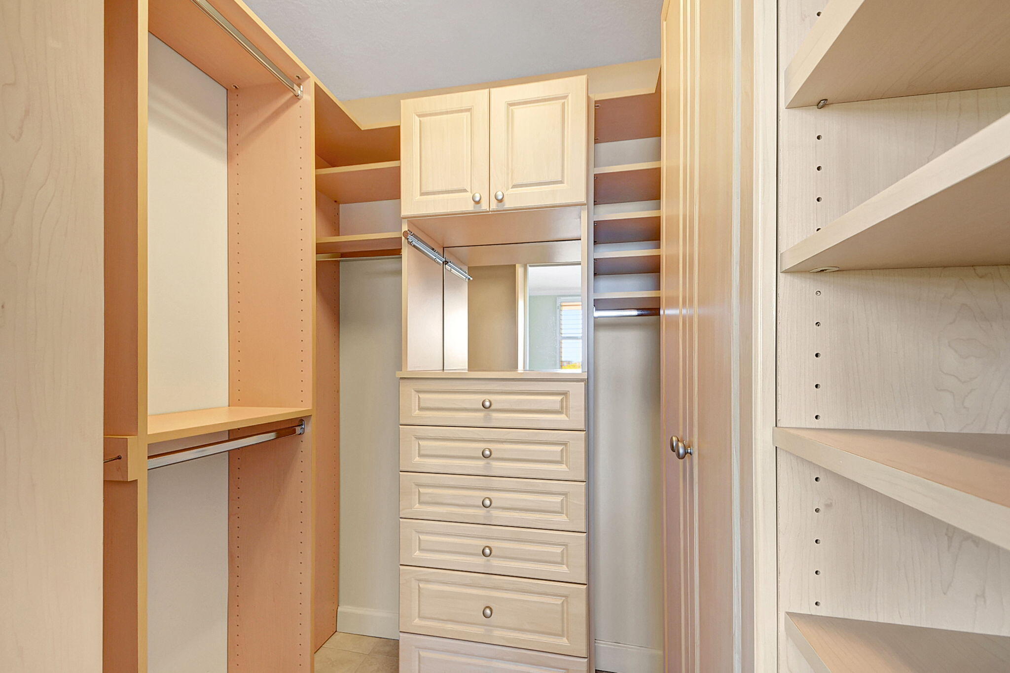 1200 Scotia Drive 408