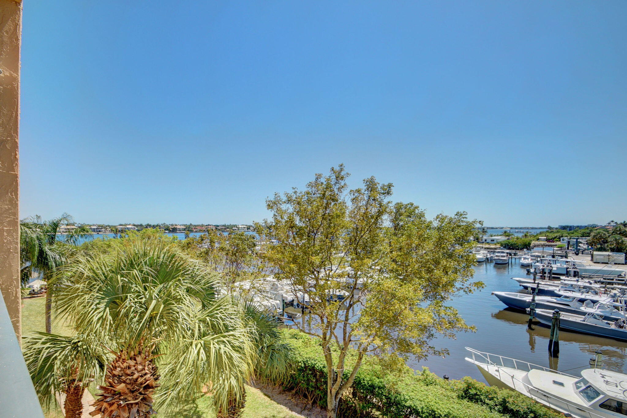 1200 Scotia Drive 408