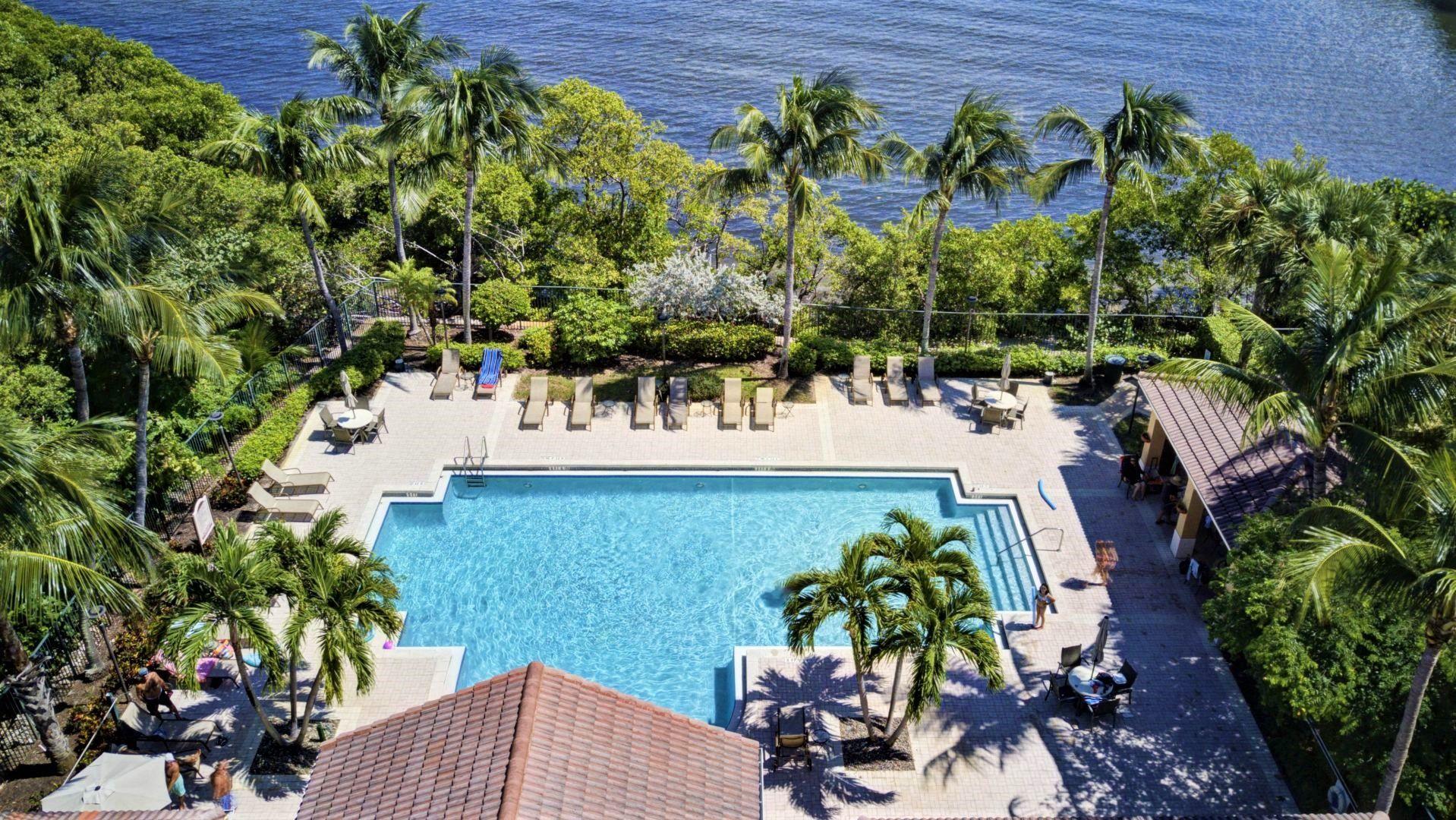 1200 Scotia Drive 408