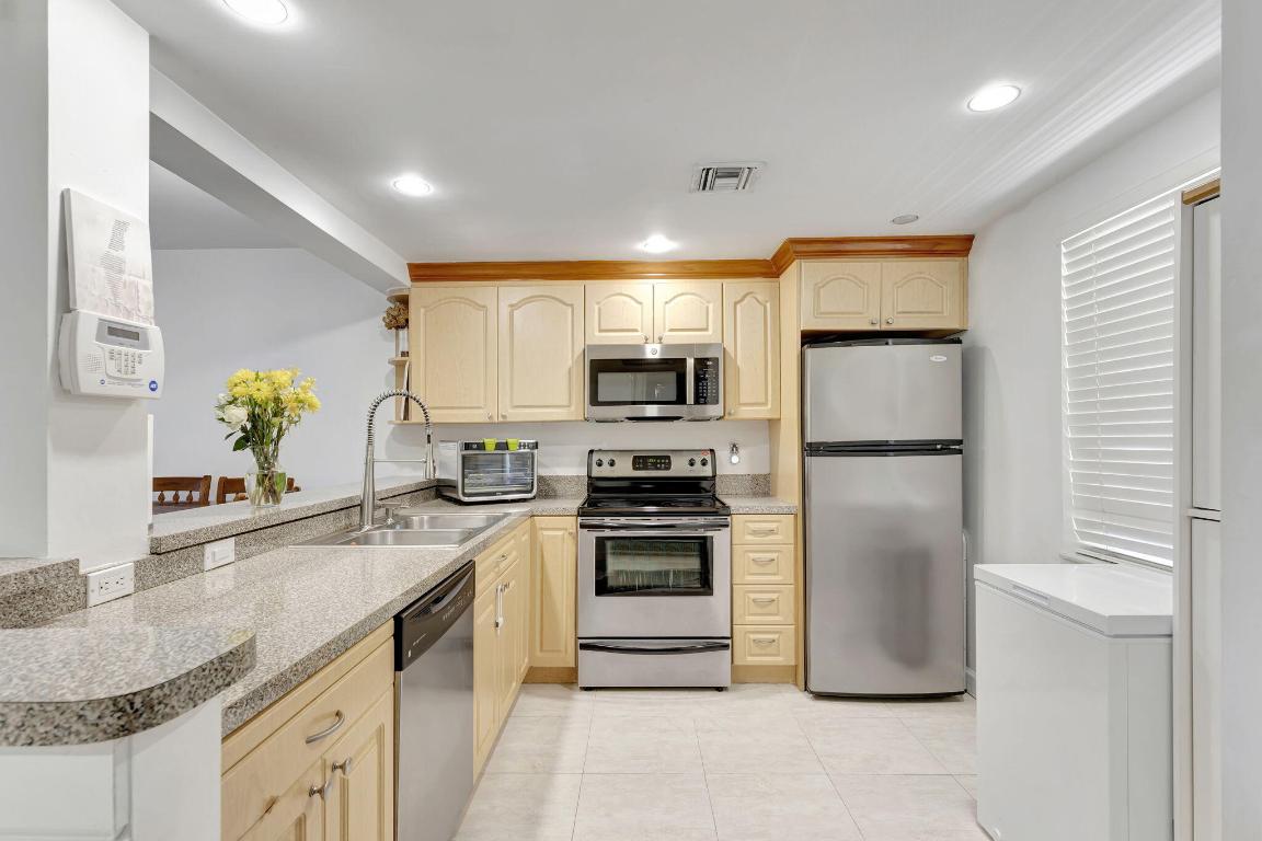 10551 W Broward Boulevard 404