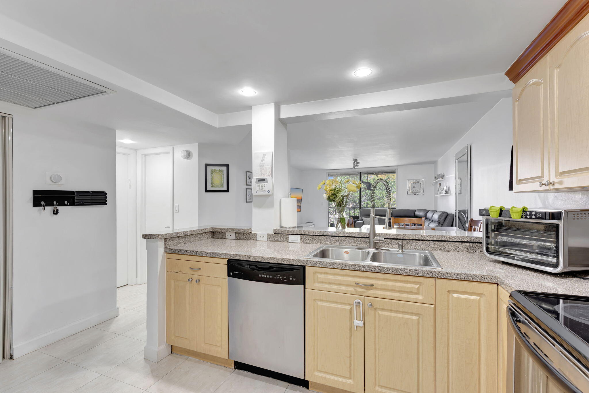 10551 W Broward Boulevard 404