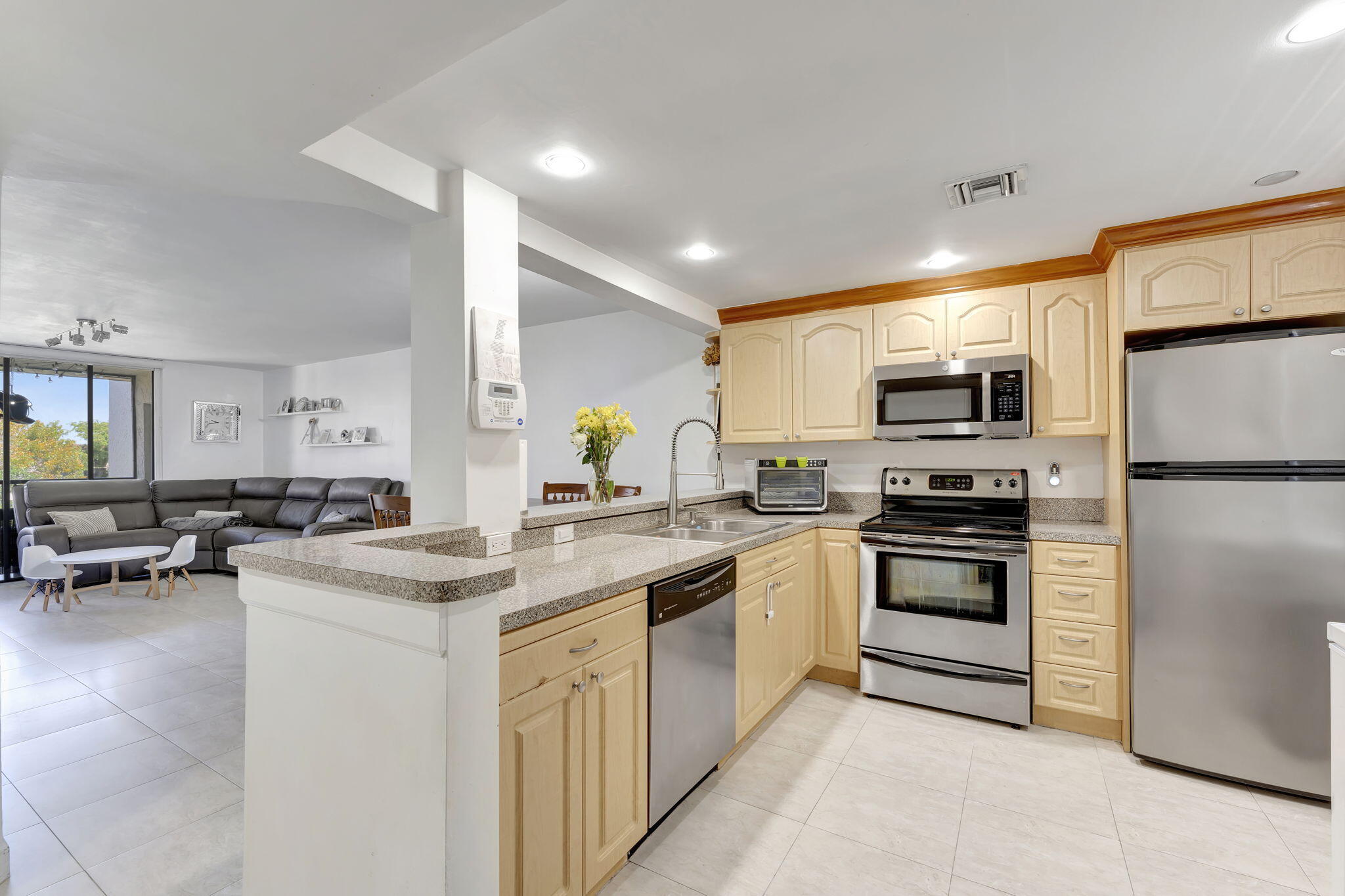 10551 W Broward Boulevard 404