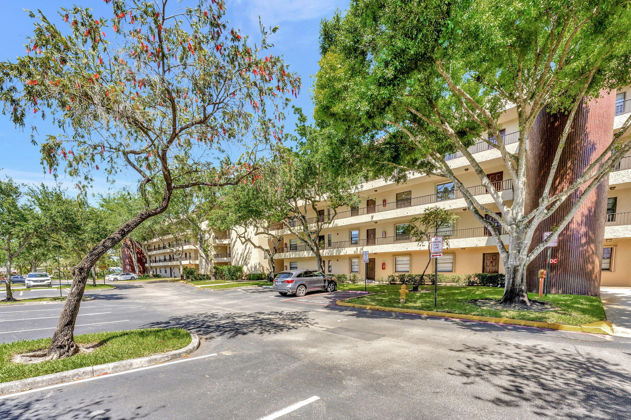 10551 W Broward Boulevard 404