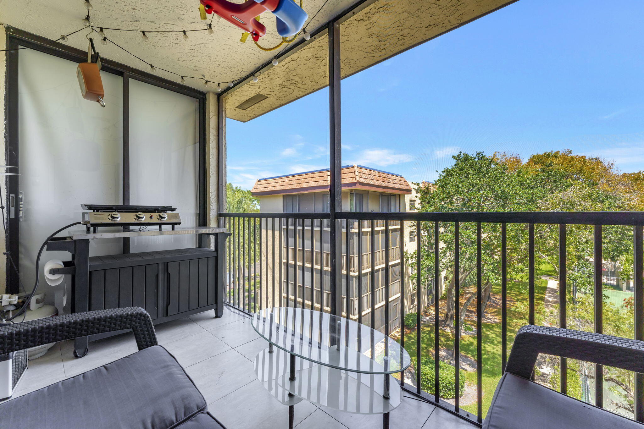 10551 W Broward Boulevard 404