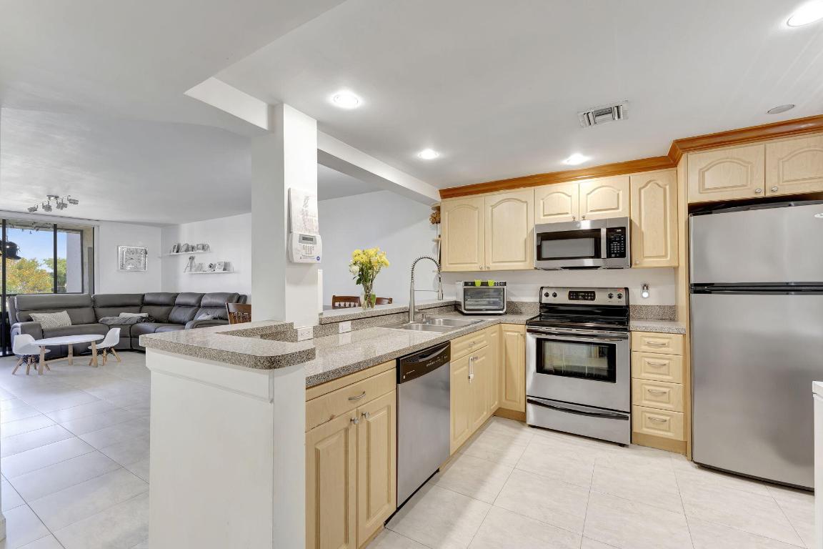 10551 W Broward Boulevard 404