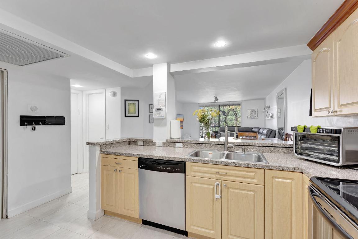 10551 W Broward Boulevard 404