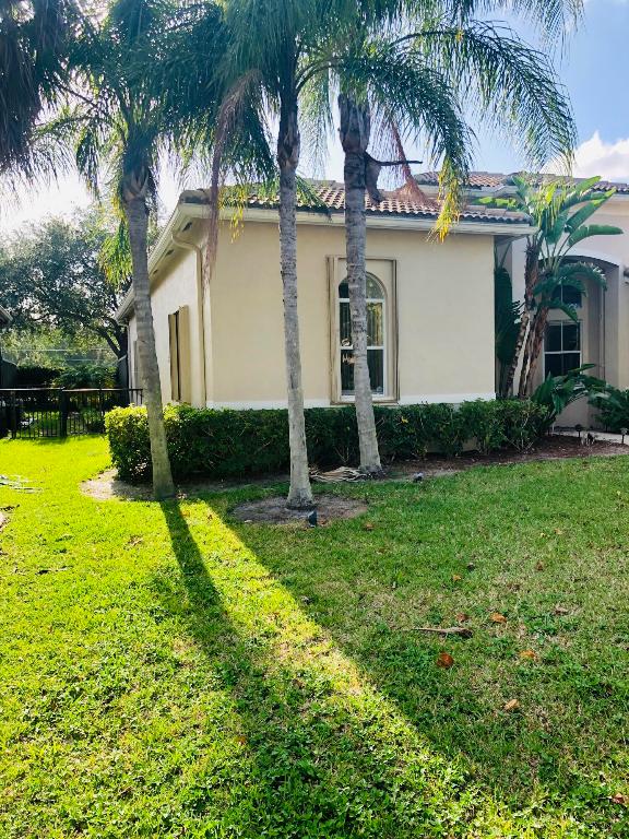 10440 Cypress Lakes Preserve Drive