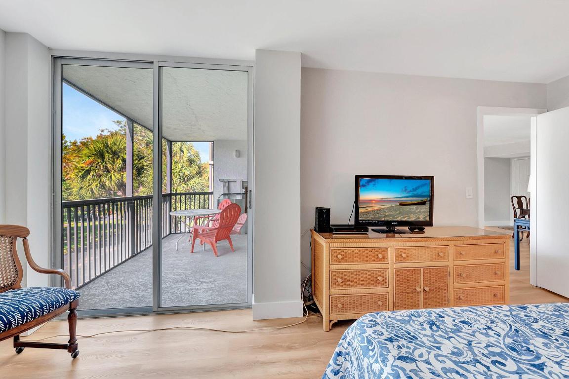 5260 NW 2nd Avenue 304