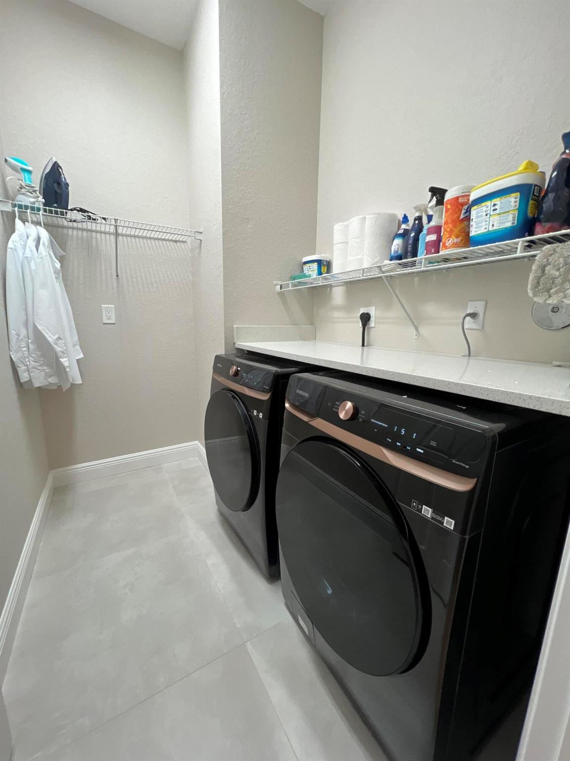 950 Marina Del Ray 4