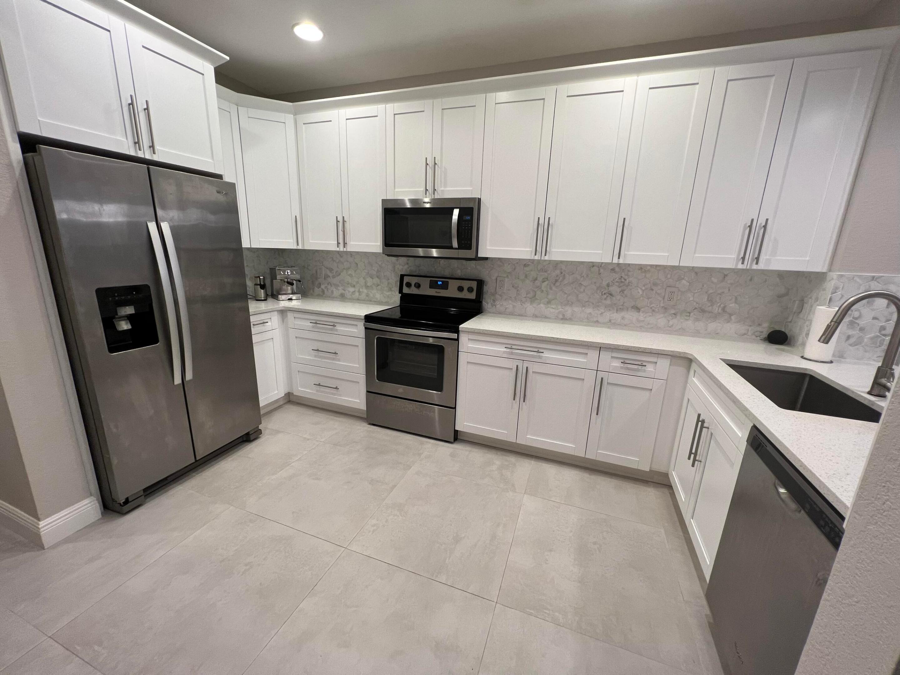 950 Marina Del Ray 4