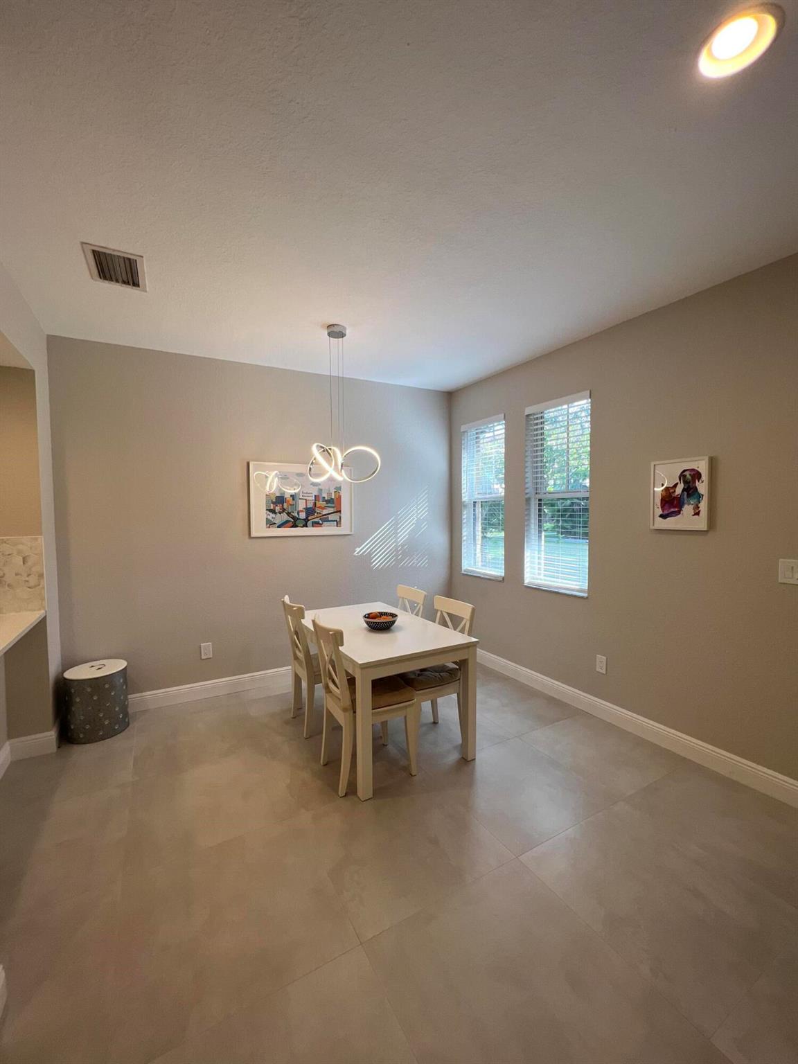 950 Marina Del Ray 4