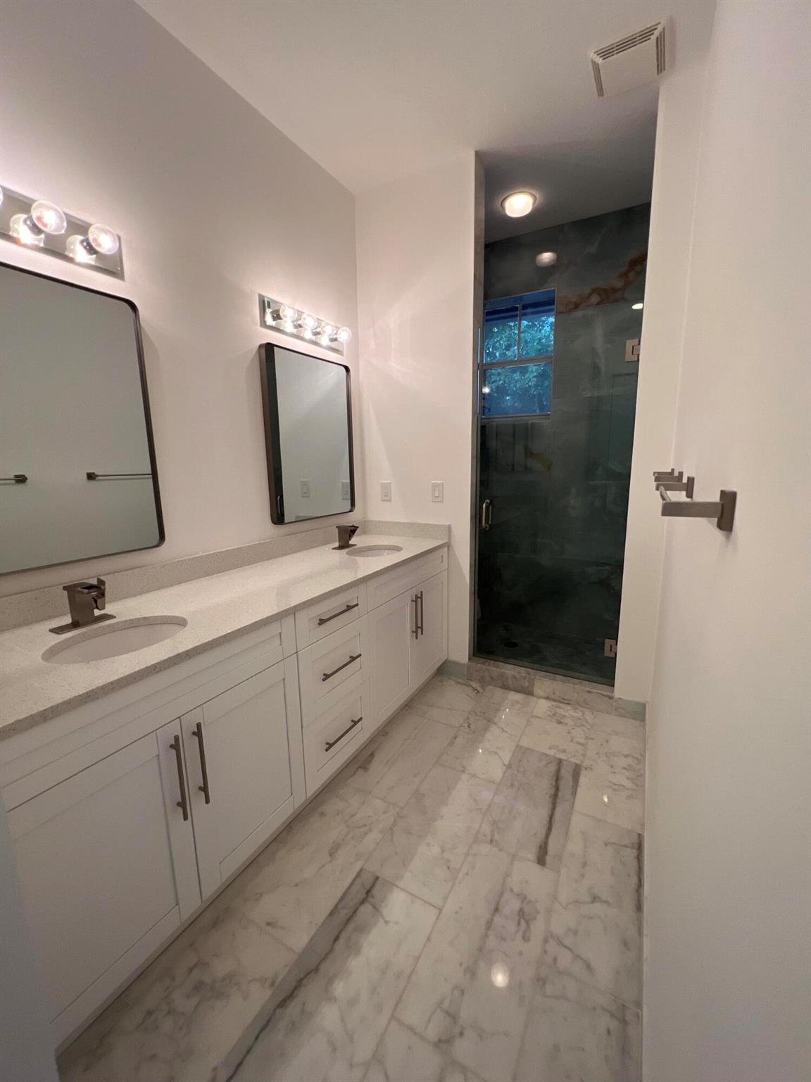 950 Marina Del Ray 4