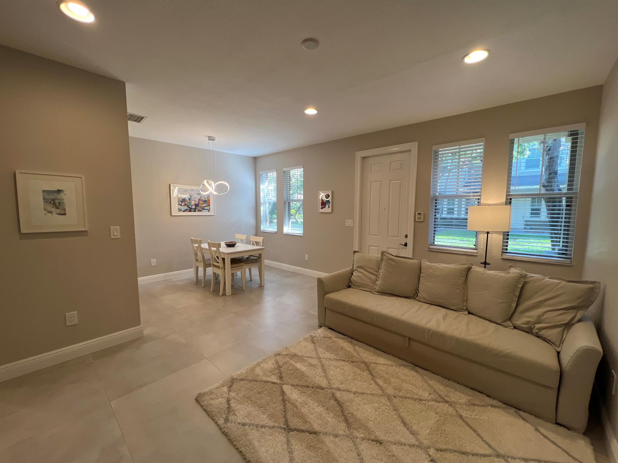 950 Marina Del Ray 4