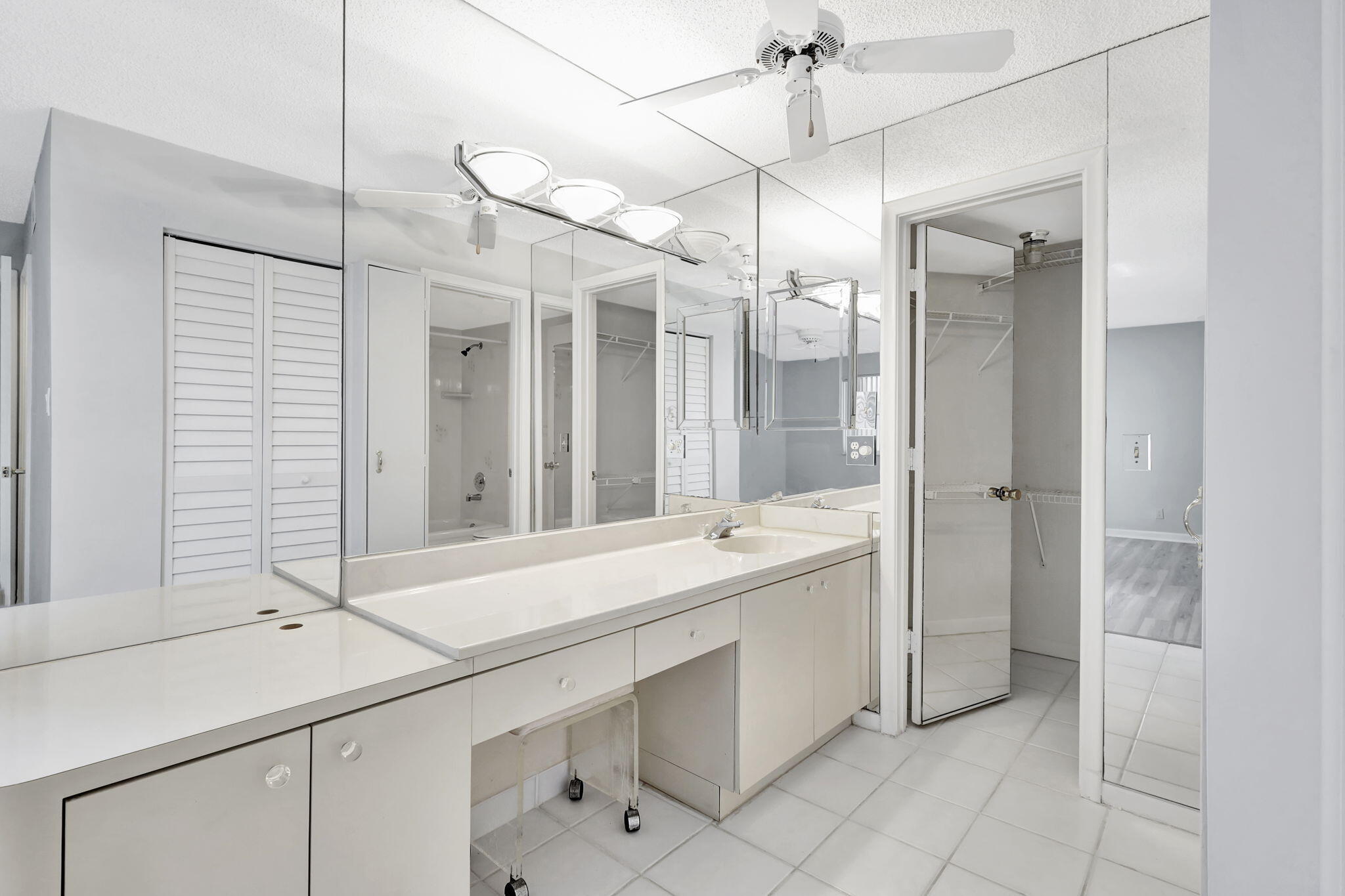 1905 NW 18 Th Street 104