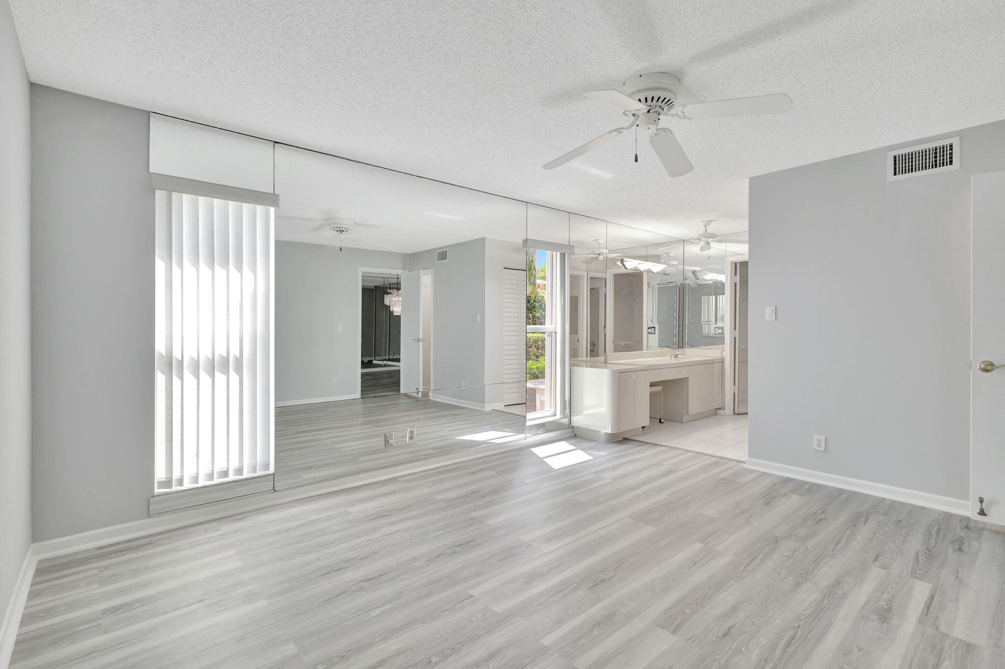 1905 NW 18 Th Street 104