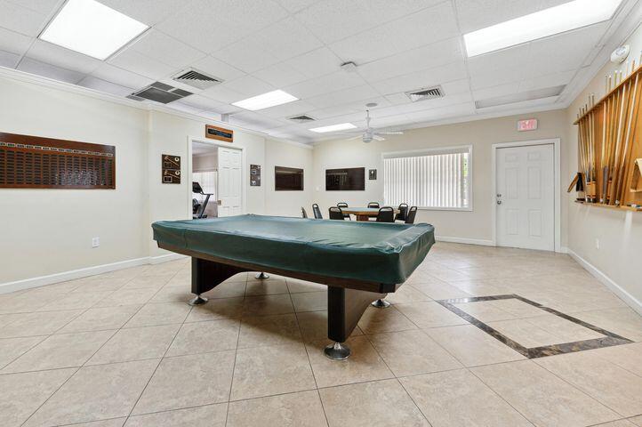 1905 NW 18 Th Street 104