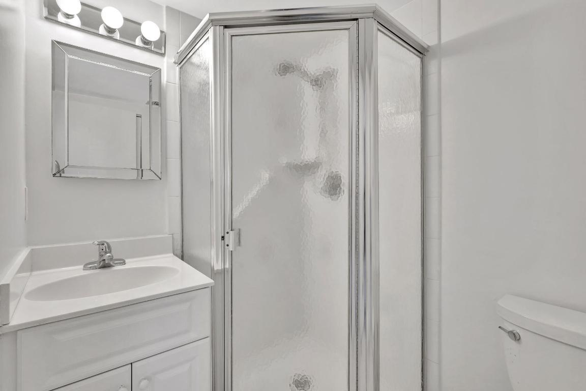 1905 NW 18 Th Street 104