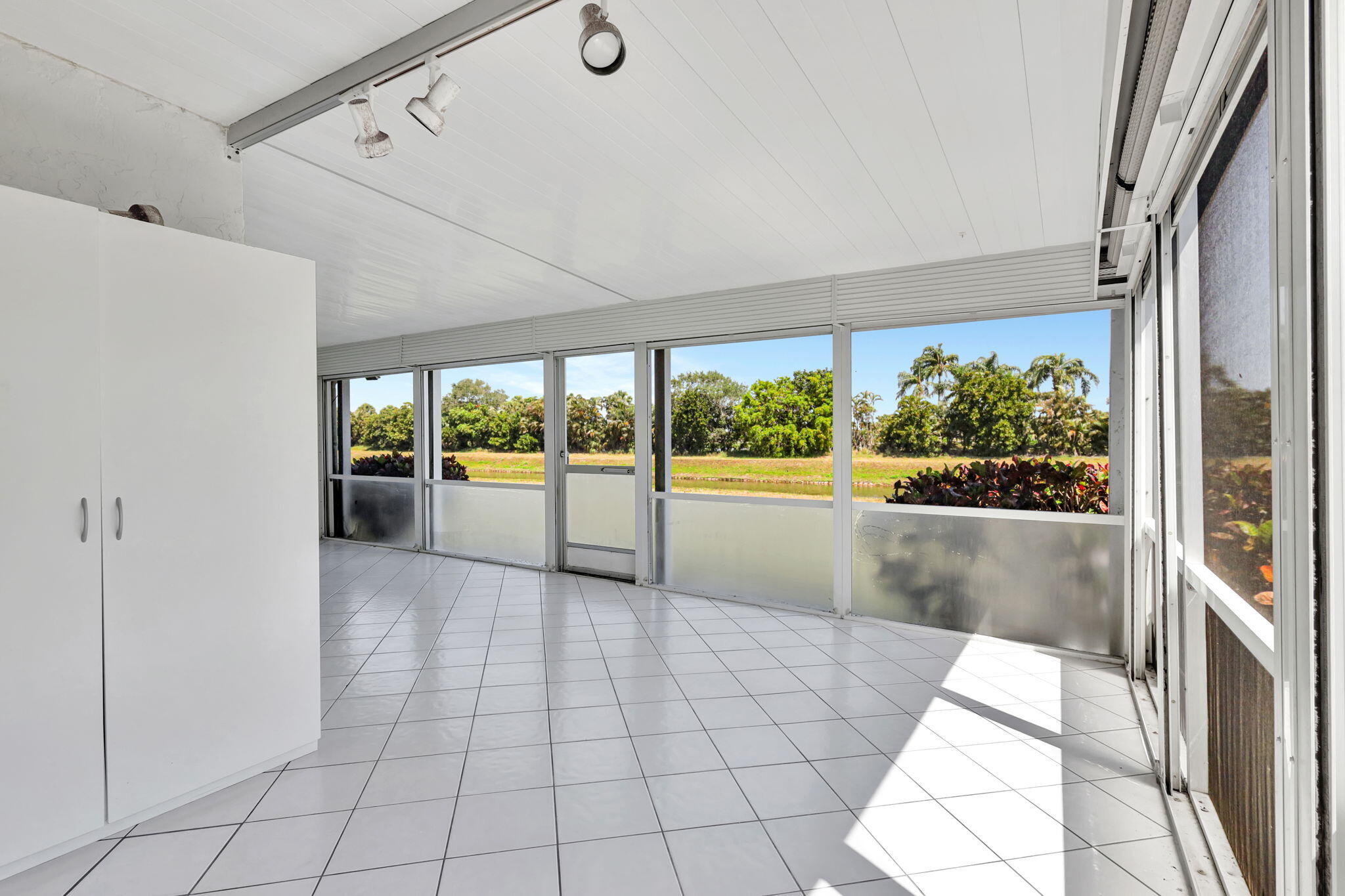 1905 NW 18 Th Street 104