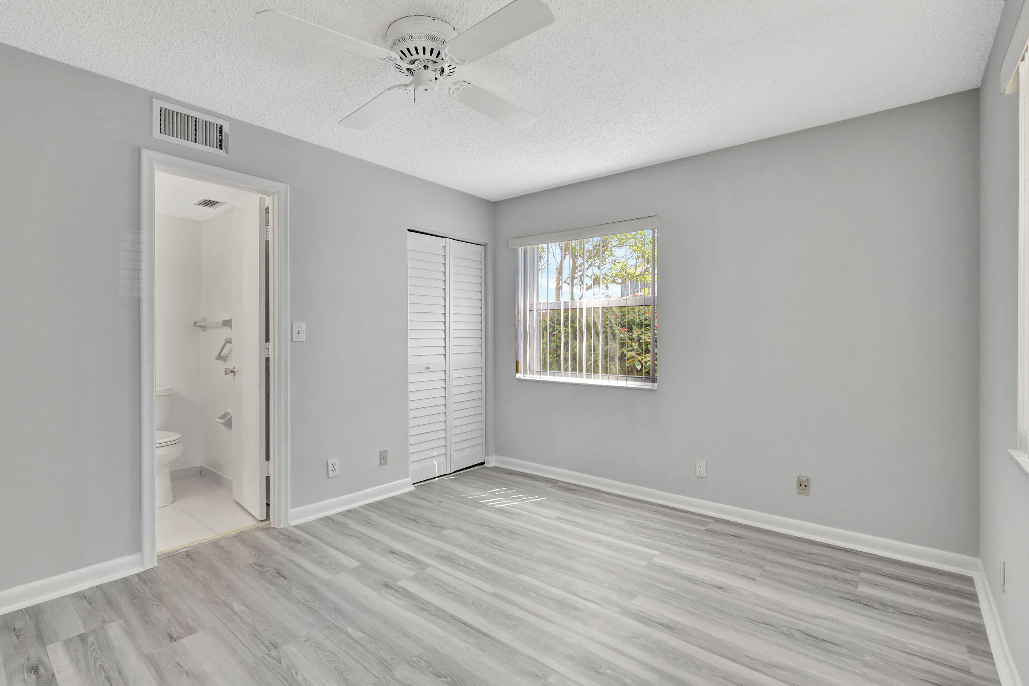 1905 NW 18 Th Street 104