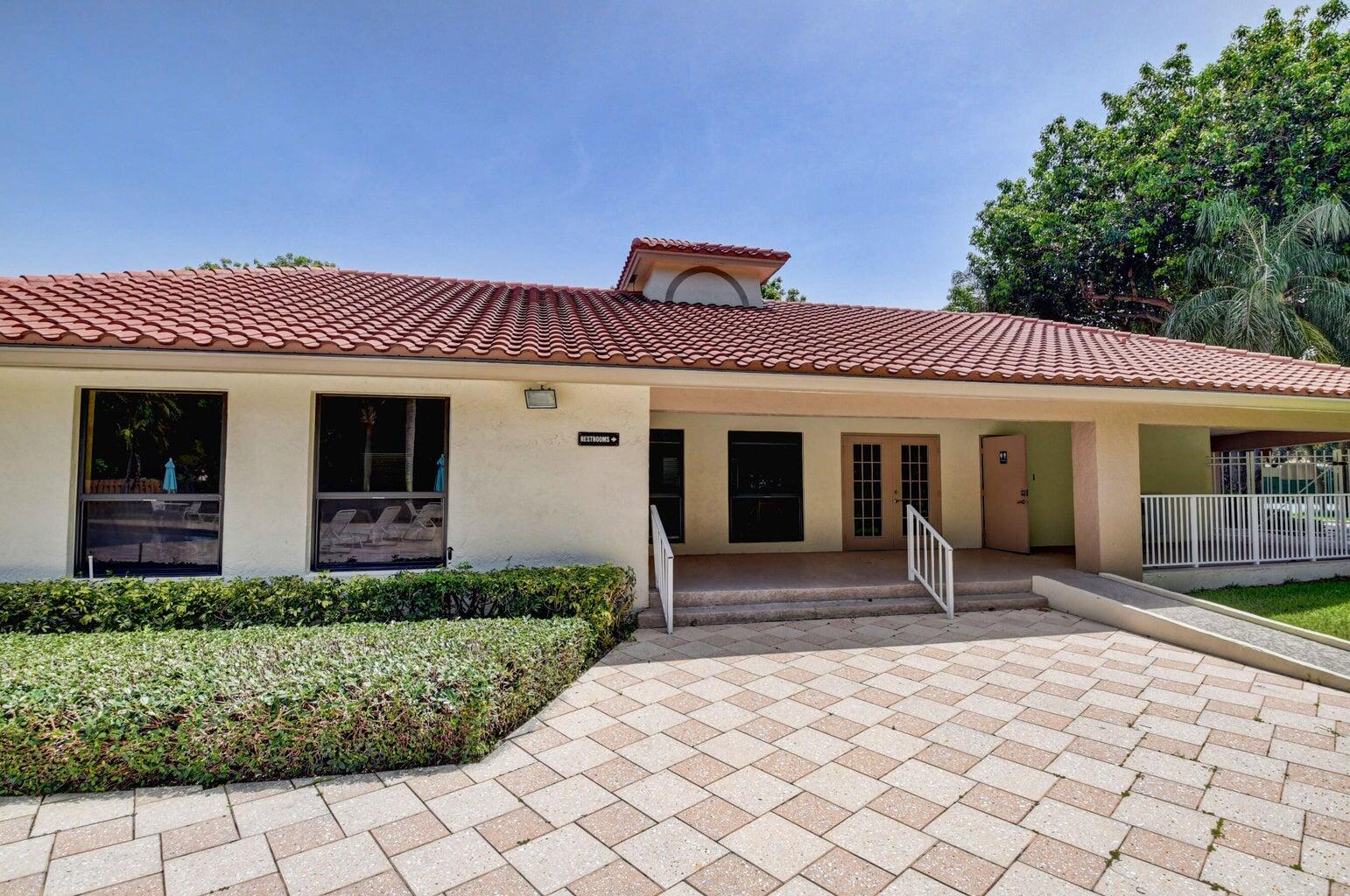 467 Ashwood Place