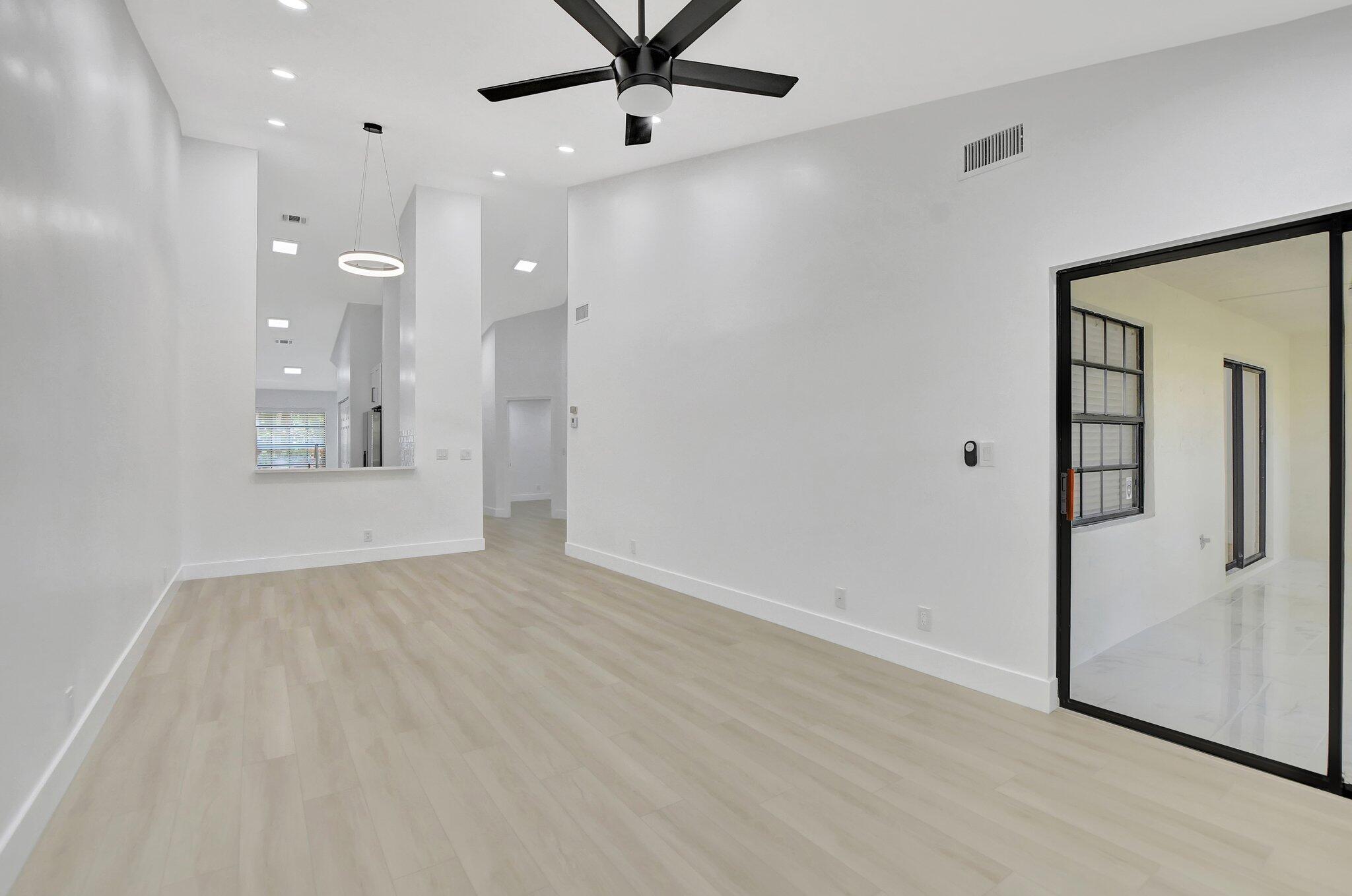 467 Ashwood Place