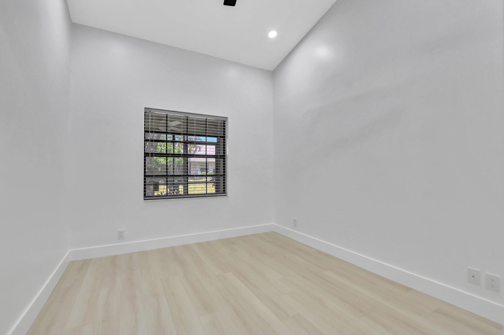 467 Ashwood Place