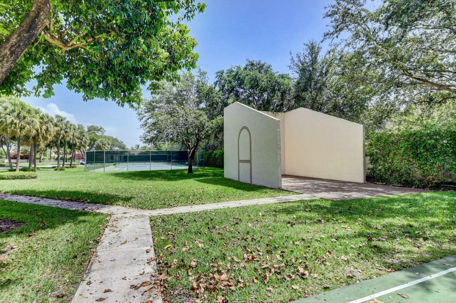 467 Ashwood Place