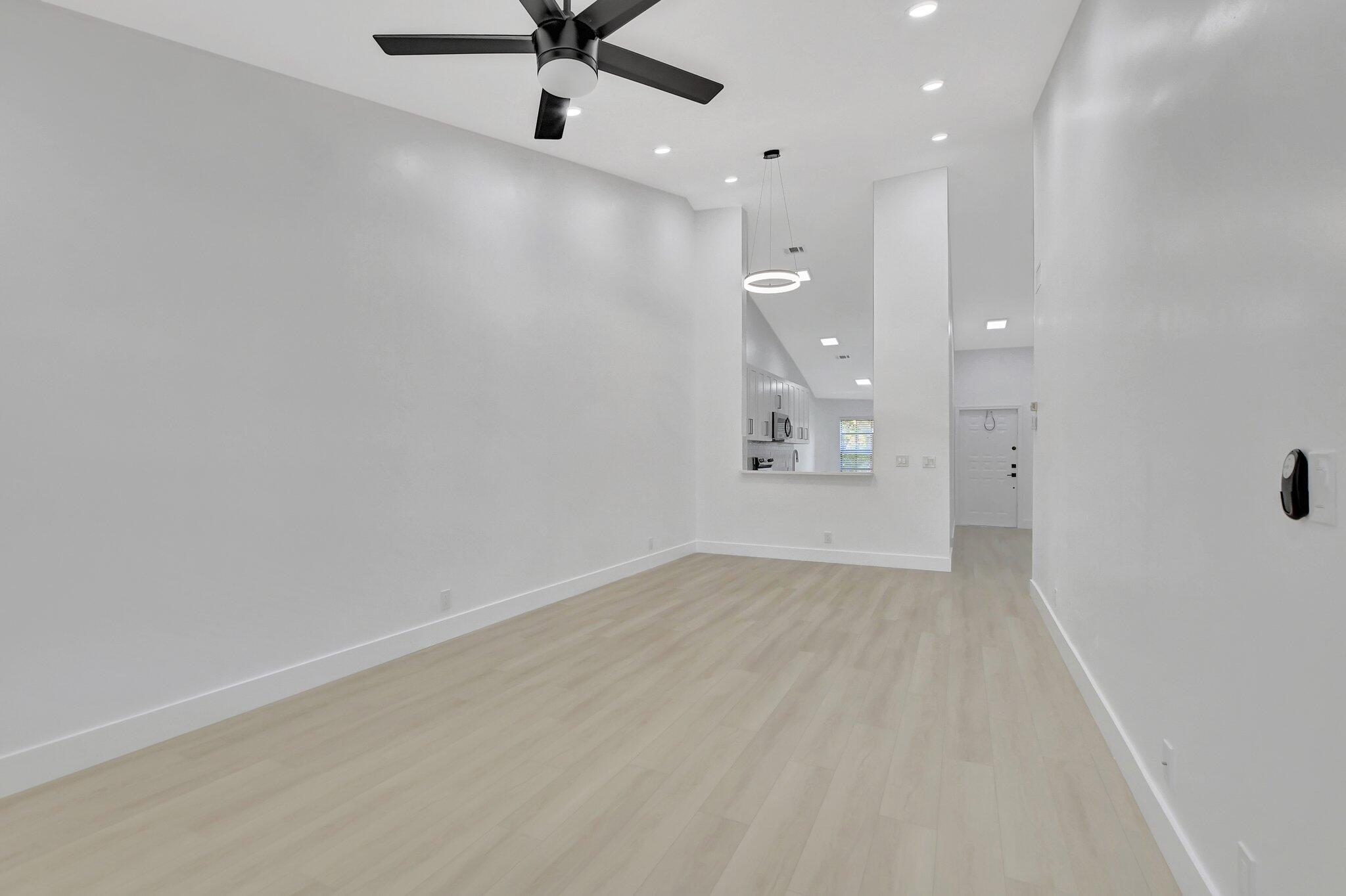 467 Ashwood Place