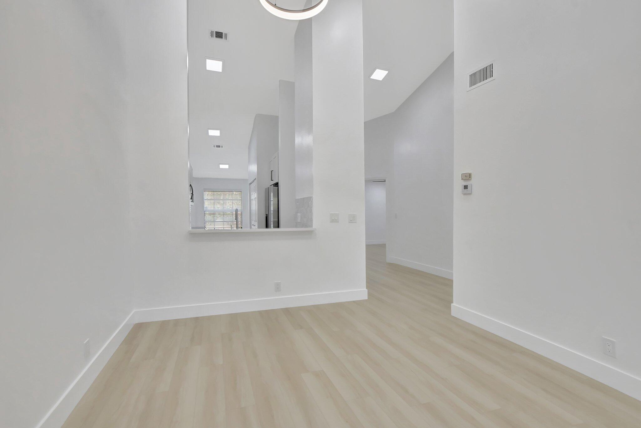 467 Ashwood Place