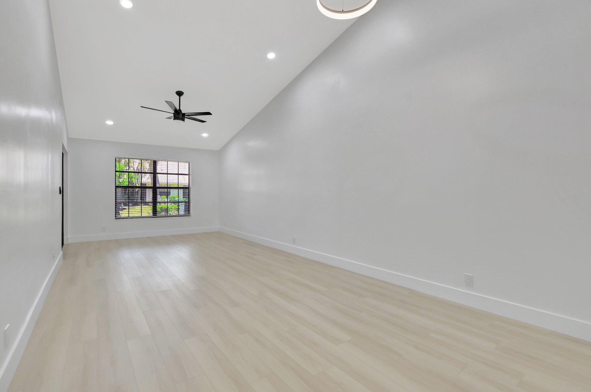 467 Ashwood Place