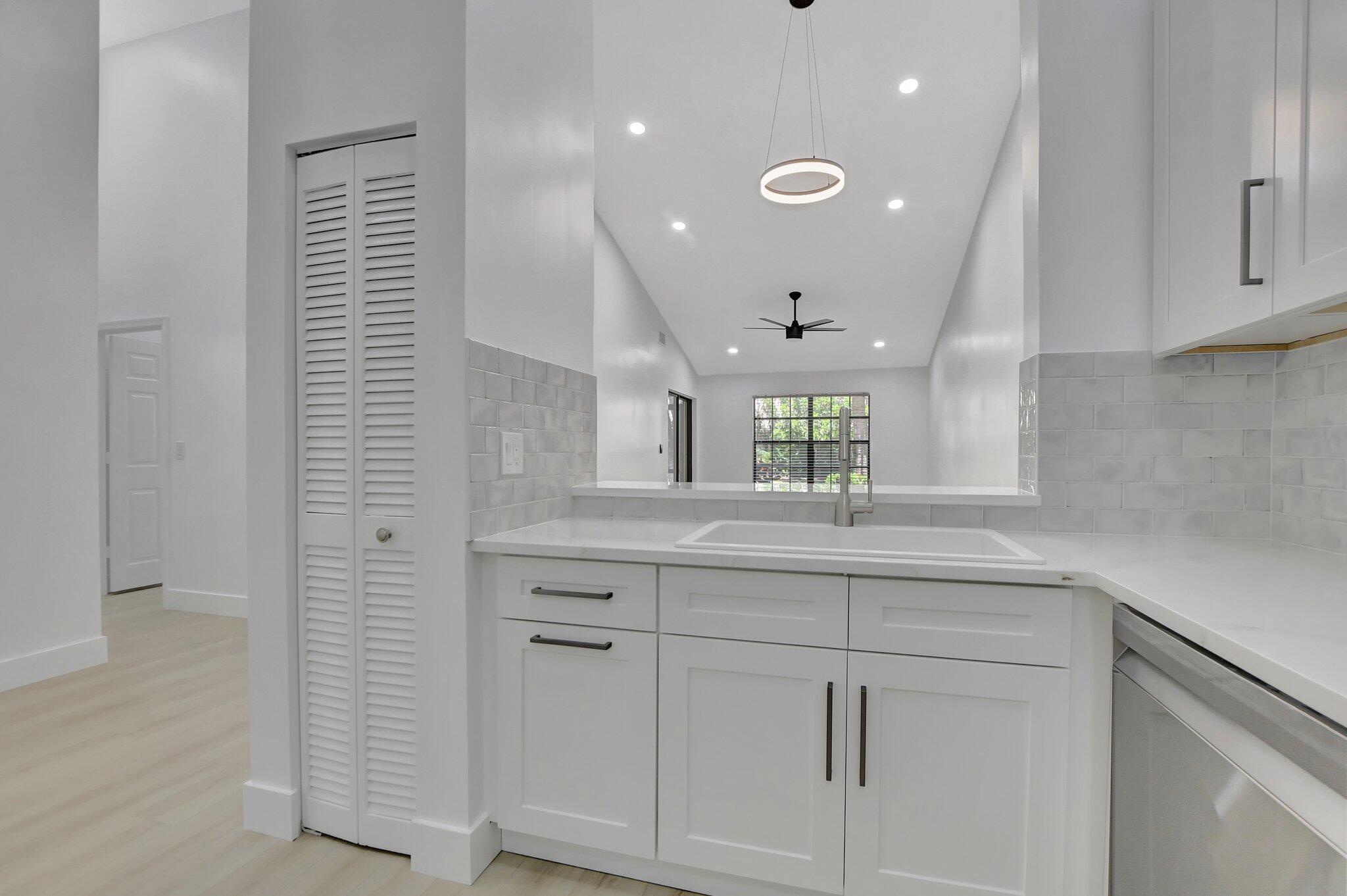 467 Ashwood Place