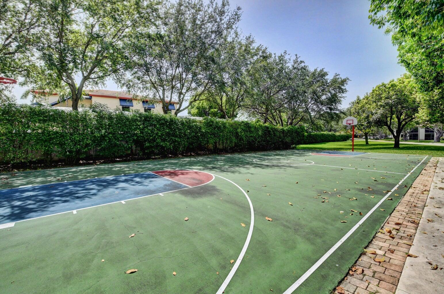 467 Ashwood Place