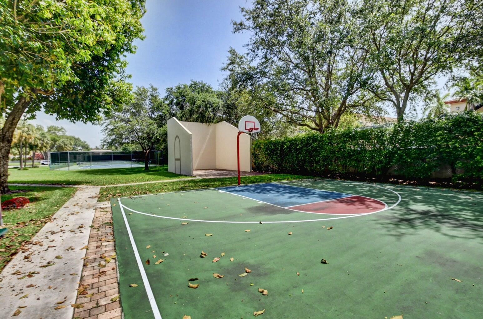 467 Ashwood Place