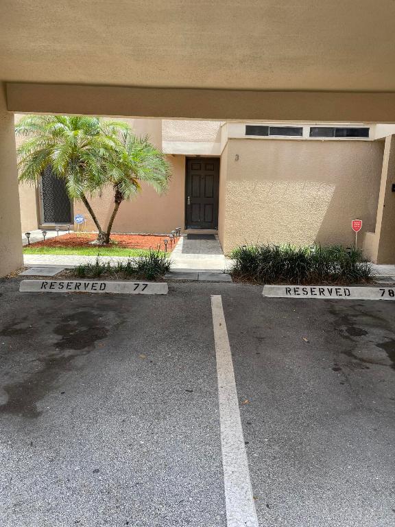 1061 NW 13th Street 3