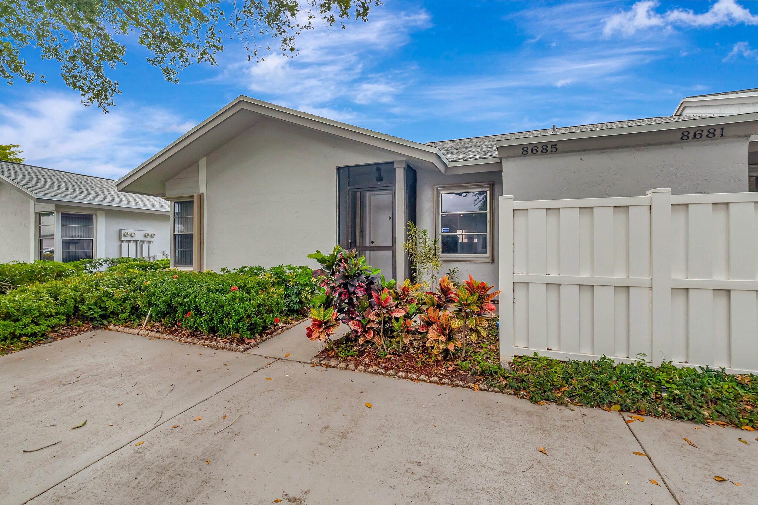 8685 Sunbird Place