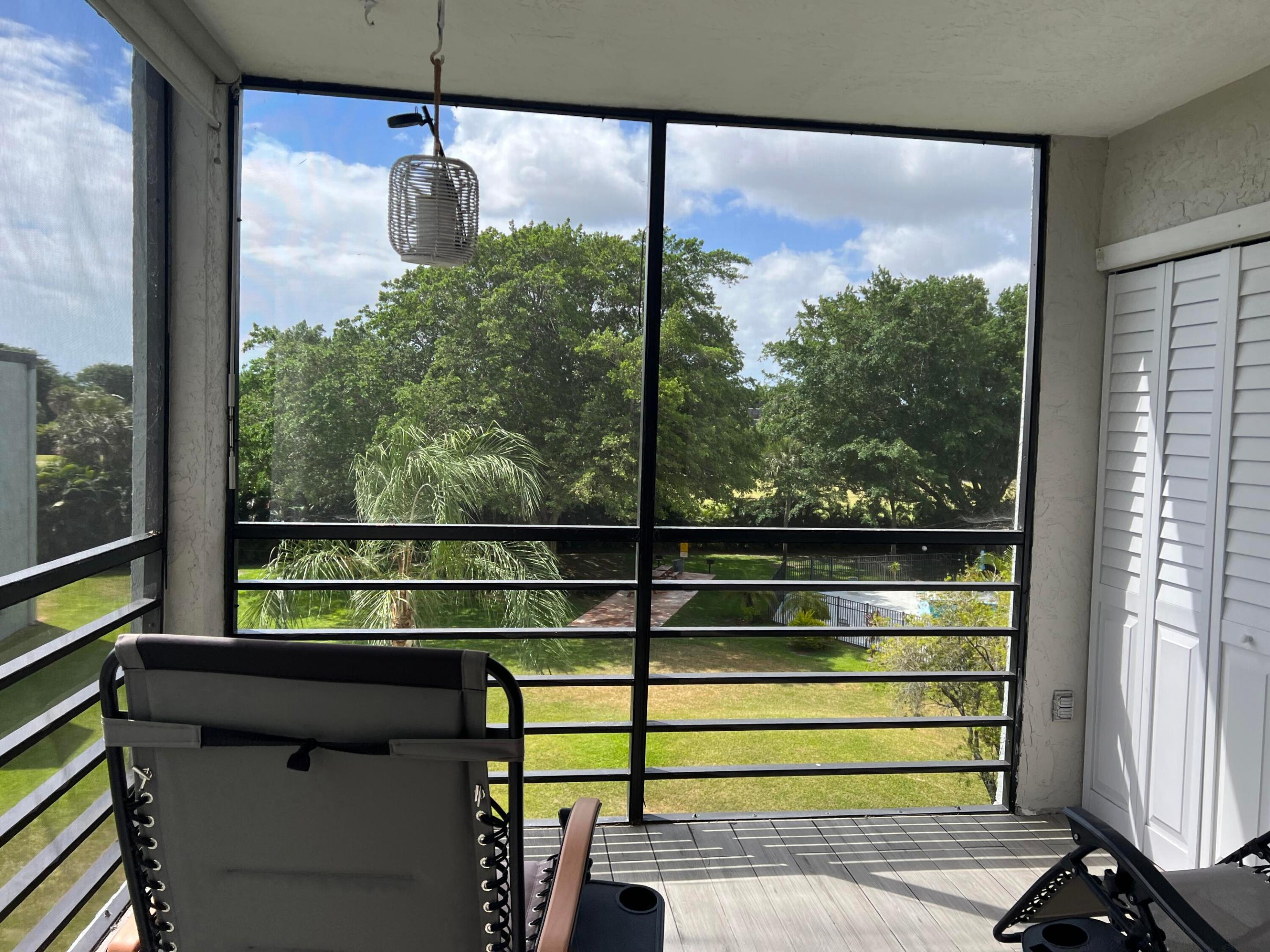 9440 SW 8th Street 409