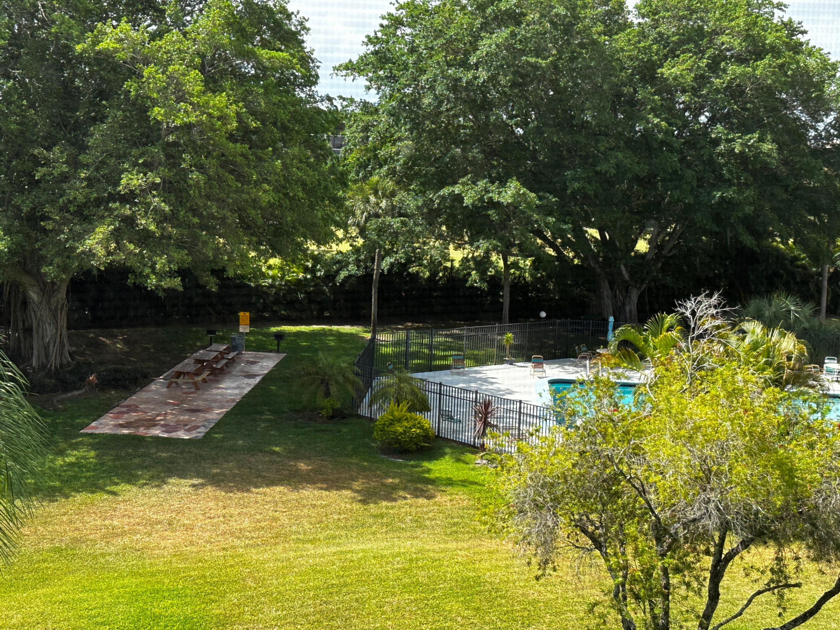 9440 SW 8th Street 409