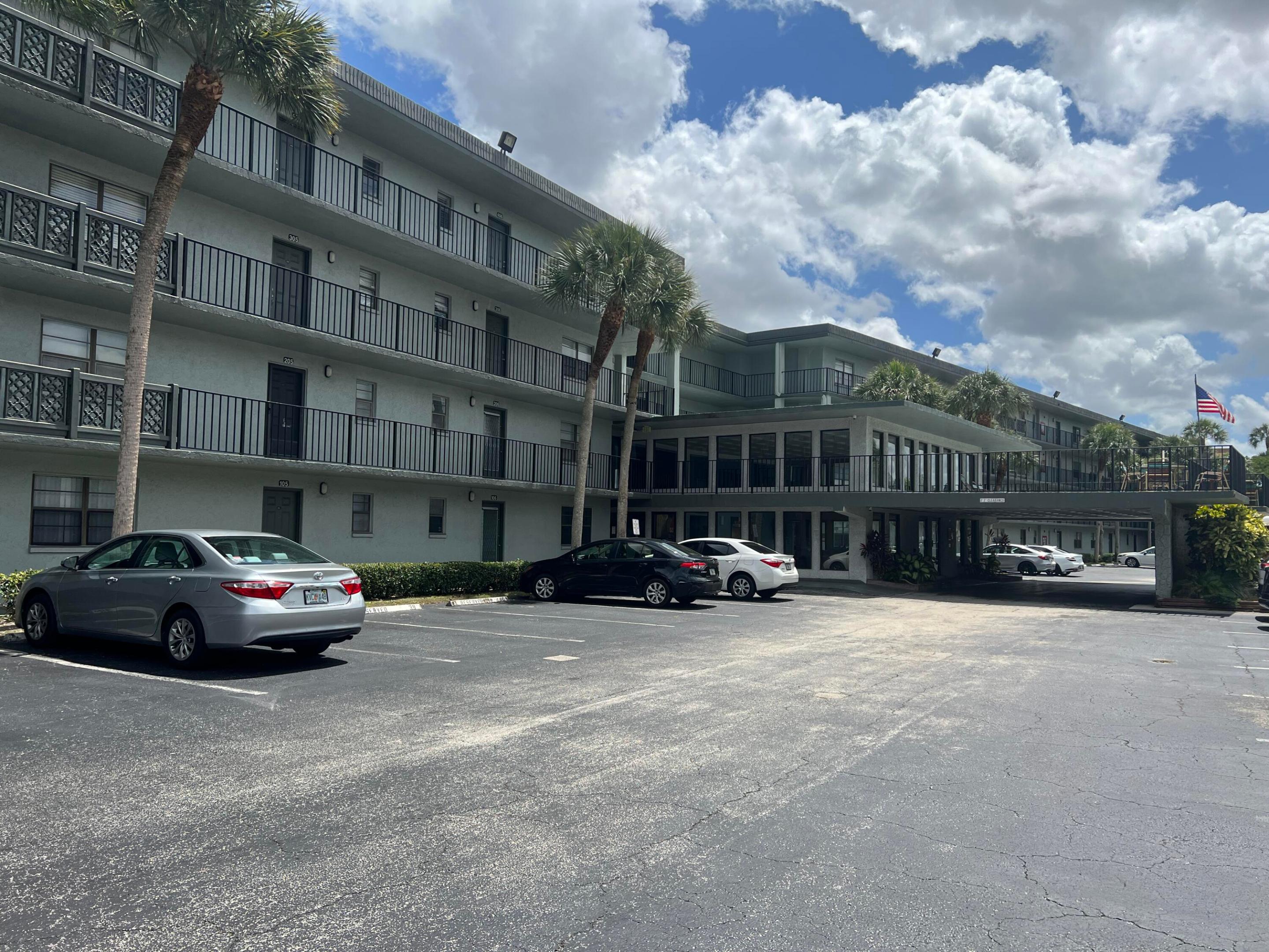 9440 SW 8th Street 409