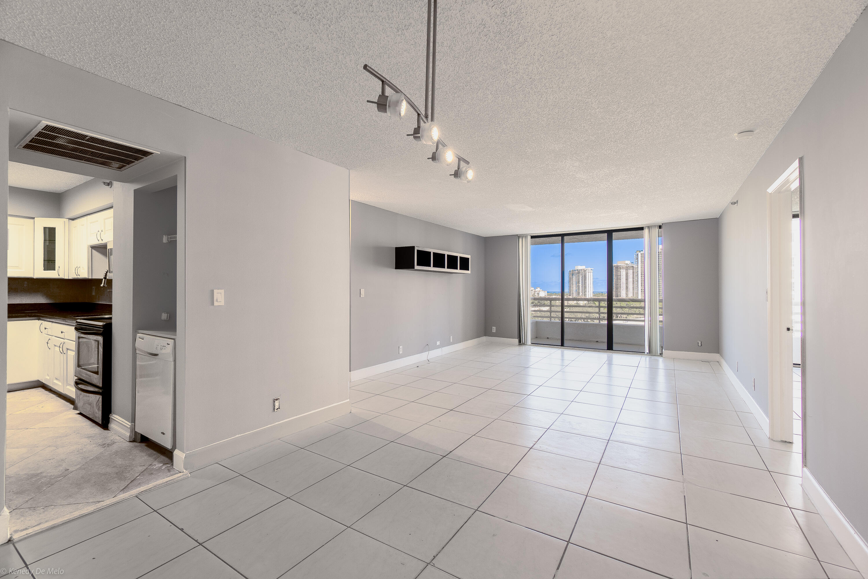 3300 NE 192 Street 1108, Aventura Unit: 1108